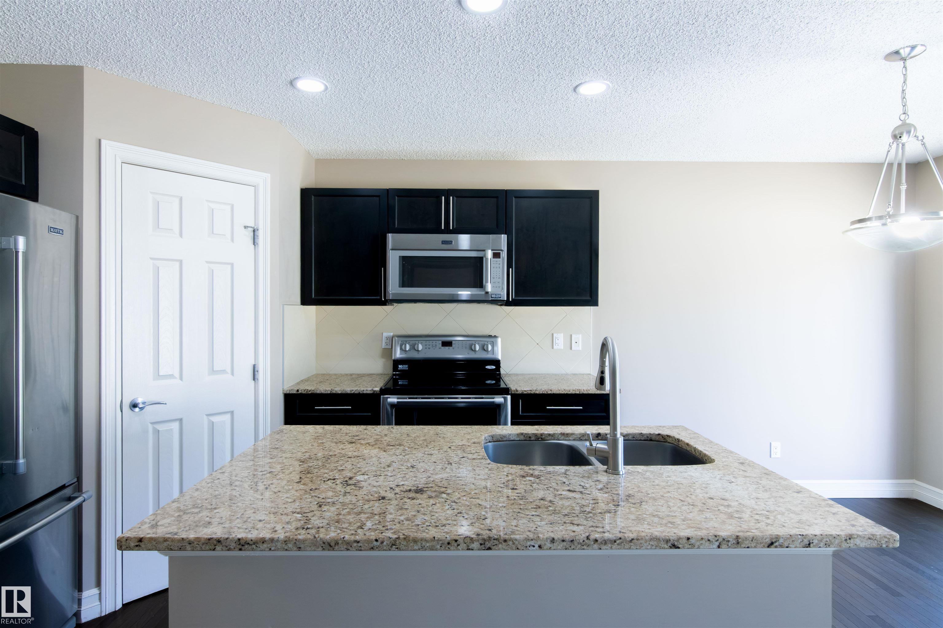 Photo 11 at 1118 162 Street SW, Glenridding Heights, Edmonton