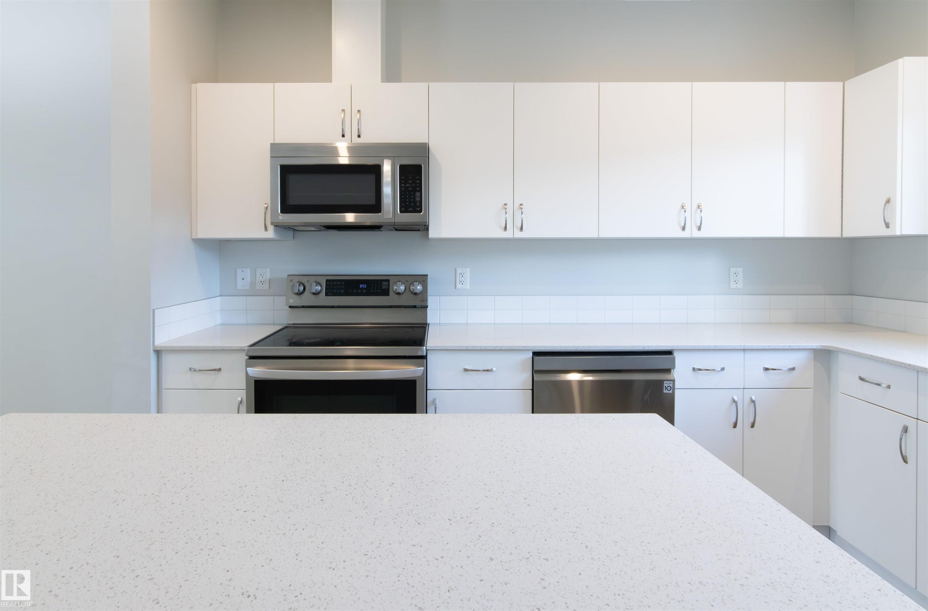 Photo 14 at 210 Desrochers Boulevard SW, Desrochers Area, Edmonton