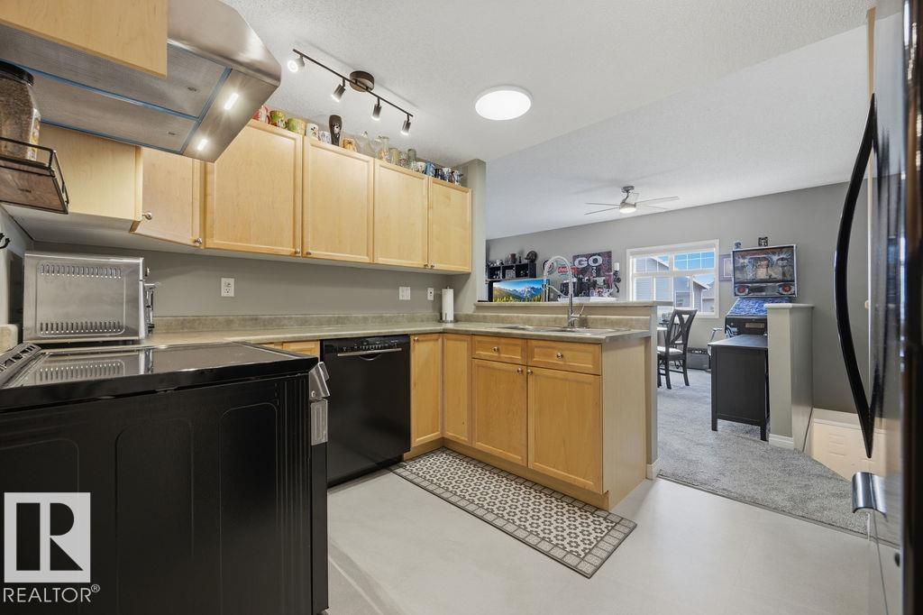 Photo 12 at 71 - 3040 Spence Wynd SW, Summerside, Edmonton
