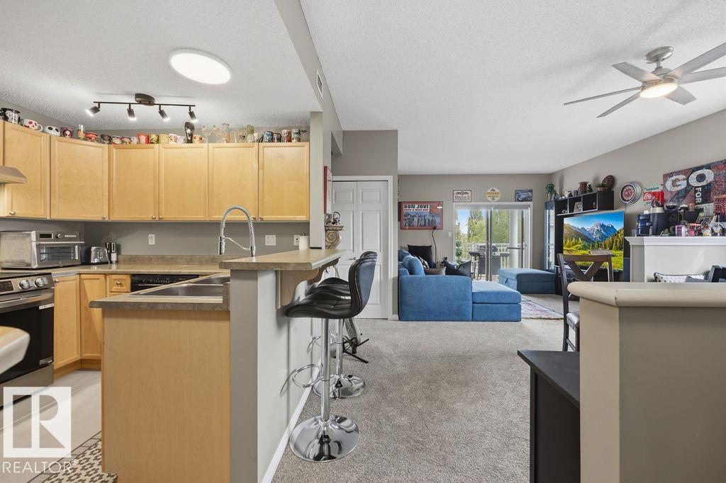 Photo 9 at 71 - 3040 Spence Wynd SW, Summerside, Edmonton
