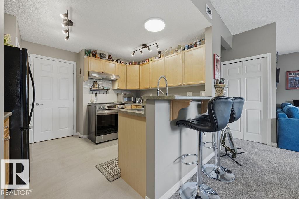 Photo 10 at 71 - 3040 Spence Wynd SW, Summerside, Edmonton