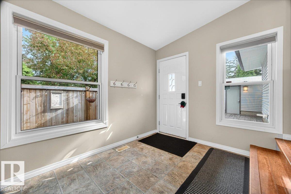 Photo 14 at 15302 76 Avenue NW, Rio Terrace, Edmonton