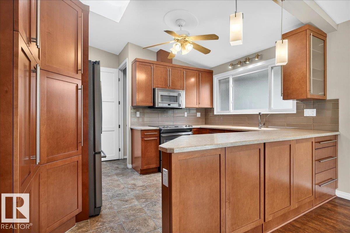 Photo 24 at 15302 76 Avenue NW, Rio Terrace, Edmonton
