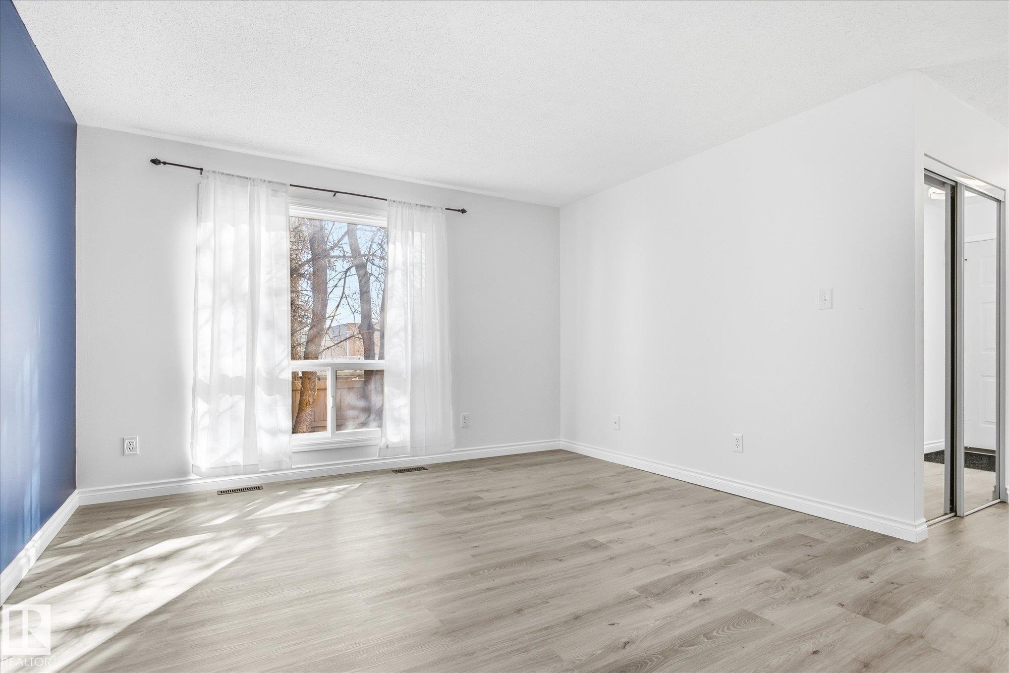 857 Erin Place NW, Thorncliffe, Edmonton