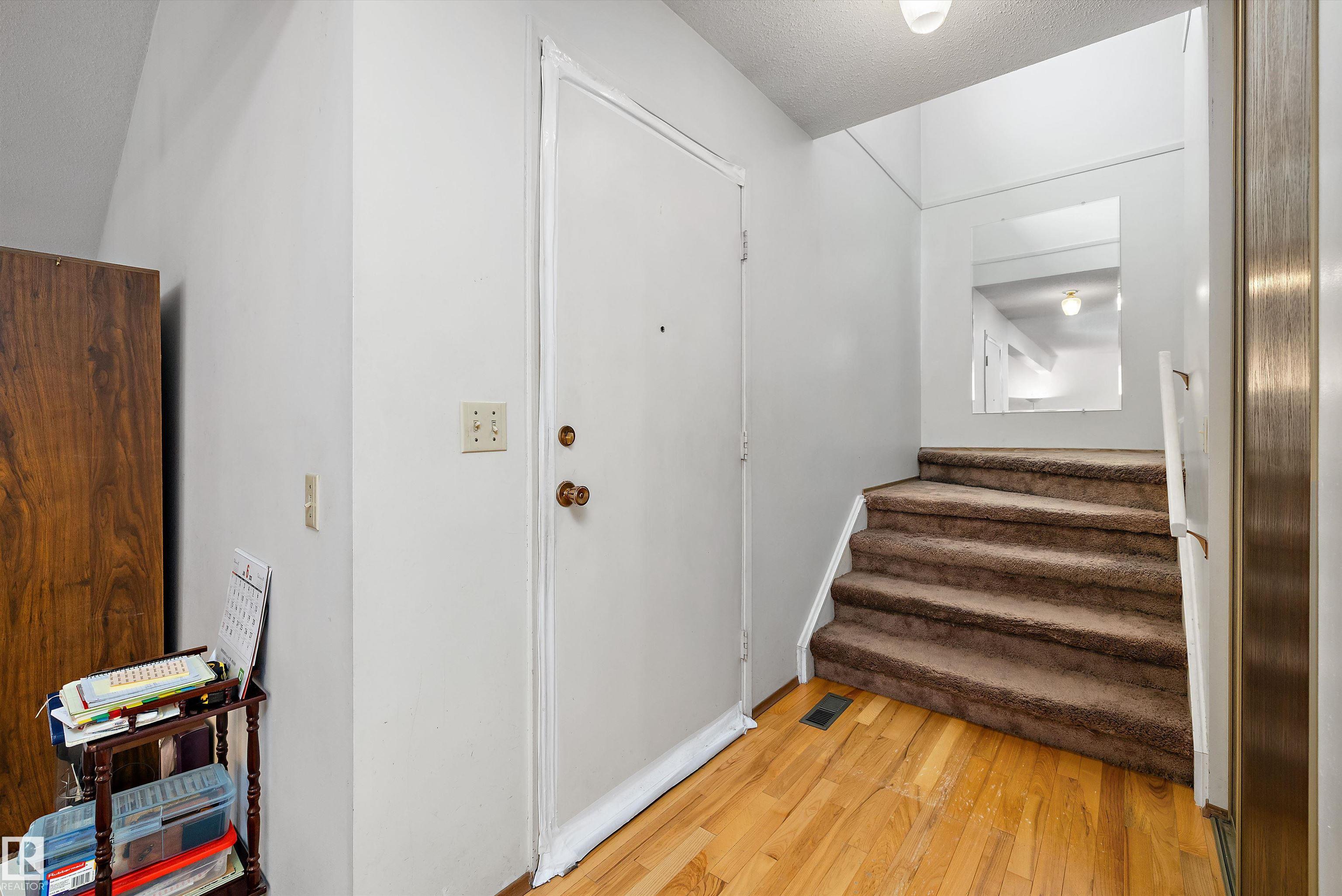 6816 40 Avenue NW, Michaels Park, Edmonton