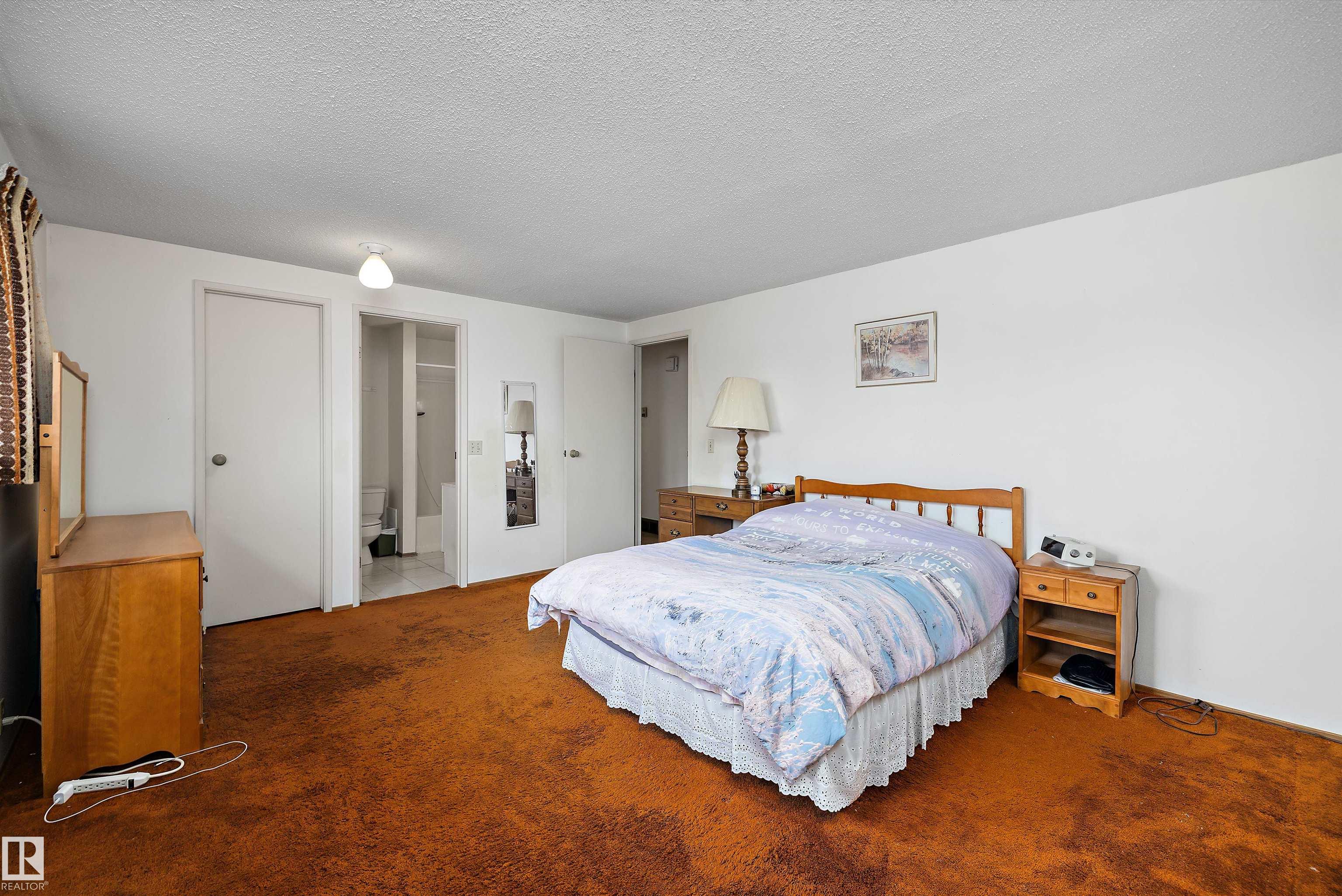 Photo 21 at 6816 40 Avenue NW, Michaels Park, Edmonton