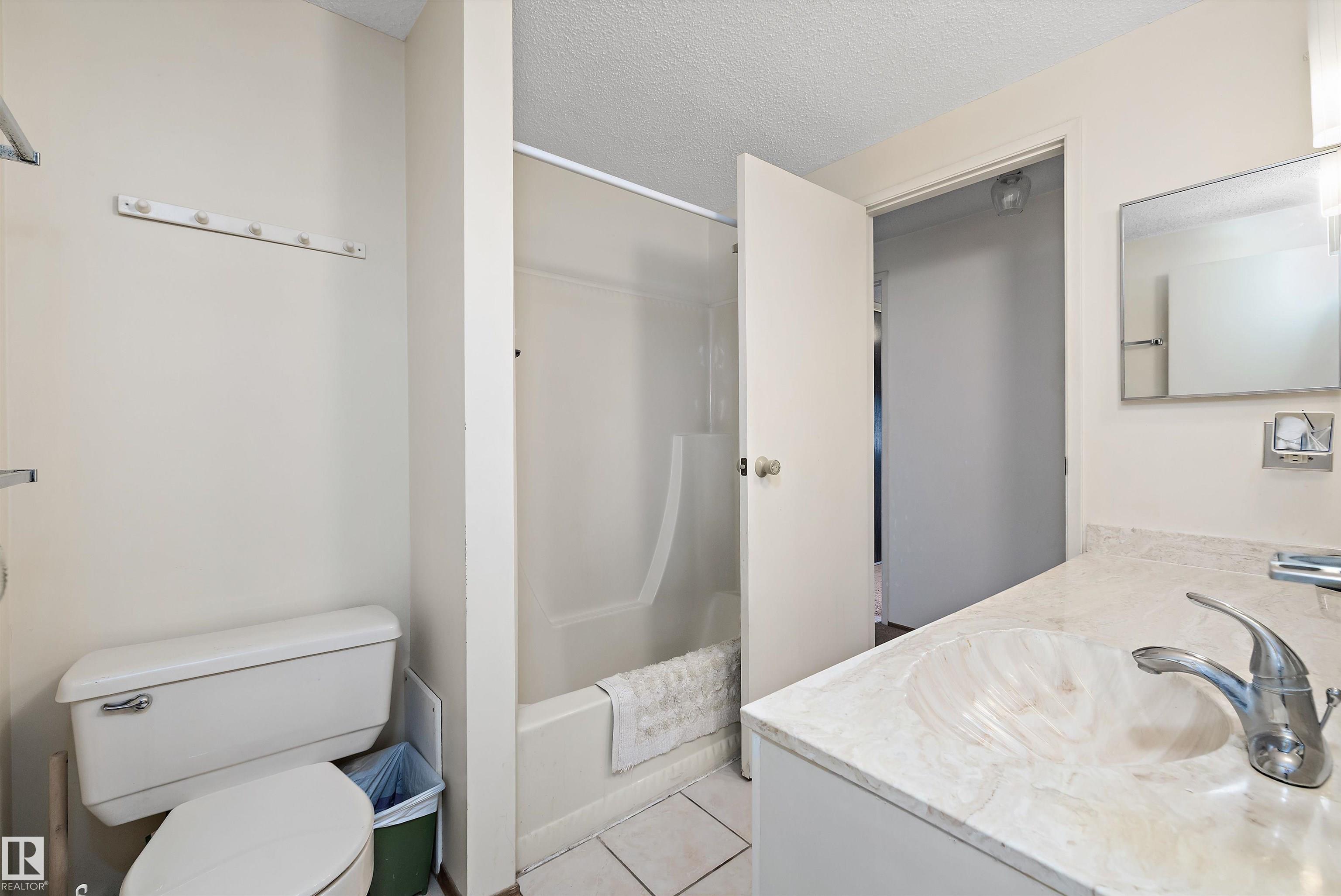 Photo 23 at 6816 40 Avenue NW, Michaels Park, Edmonton