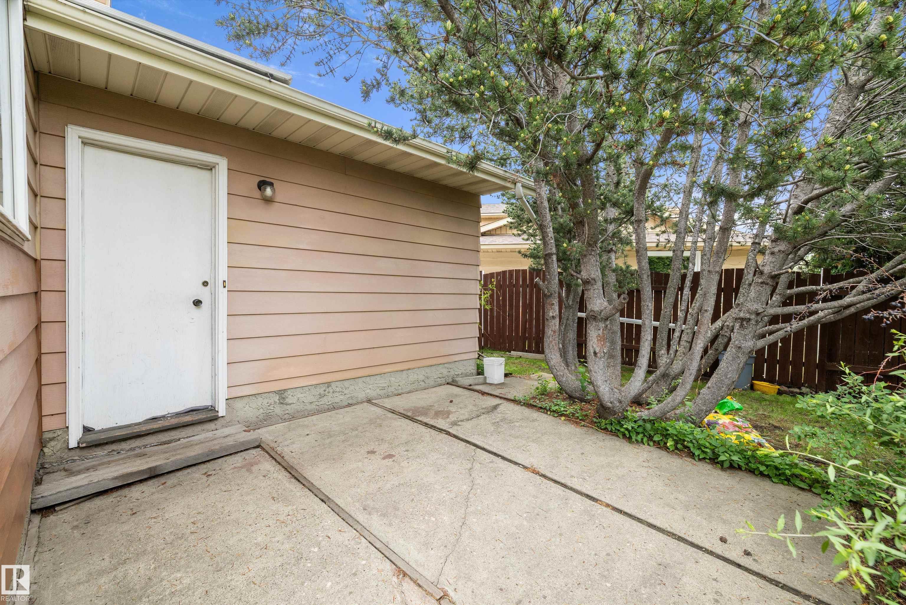 Photo 45 at 6816 40 Avenue NW, Michaels Park, Edmonton
