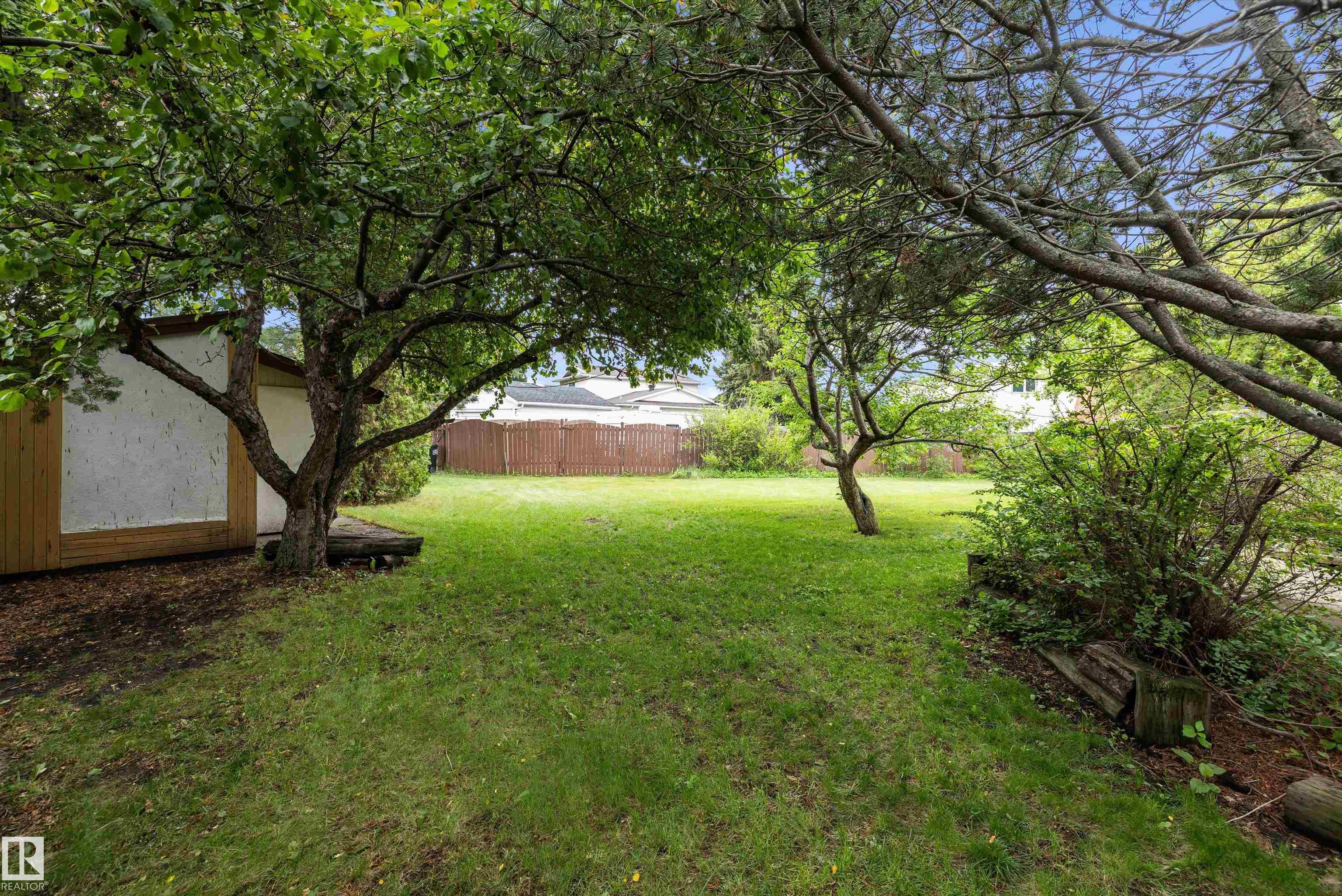 Photo 47 at 6816 40 Avenue NW, Michaels Park, Edmonton