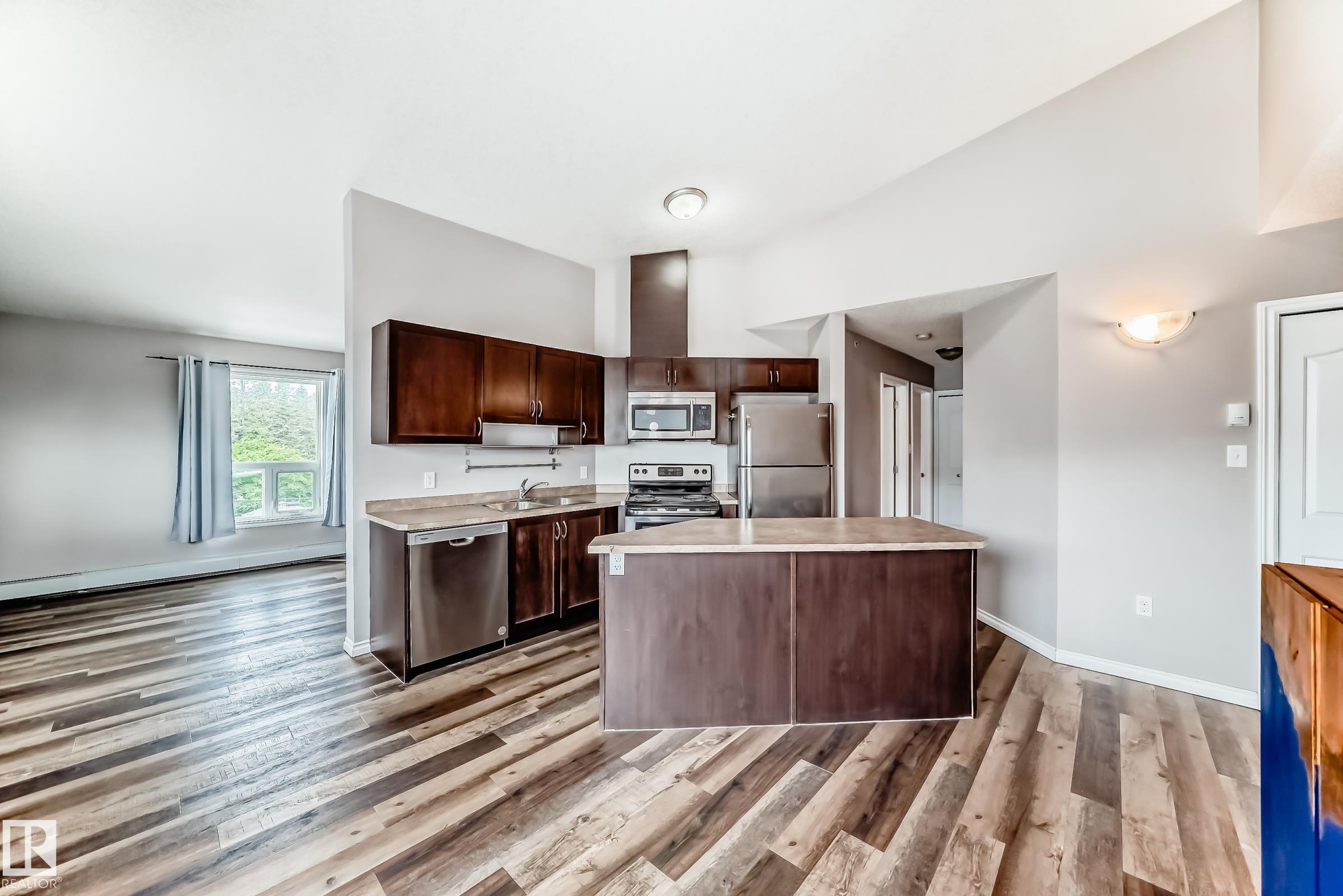 401 - 10710 116 Street NW, Queen Mary Park, Edmonton