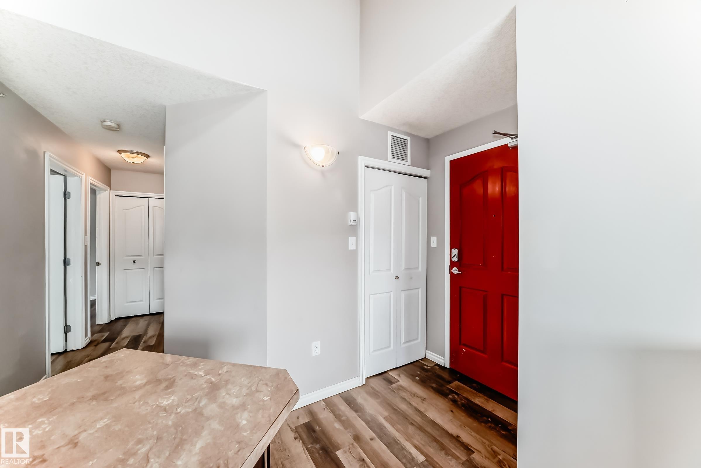 401 - 10710 116 Street NW, Queen Mary Park, Edmonton