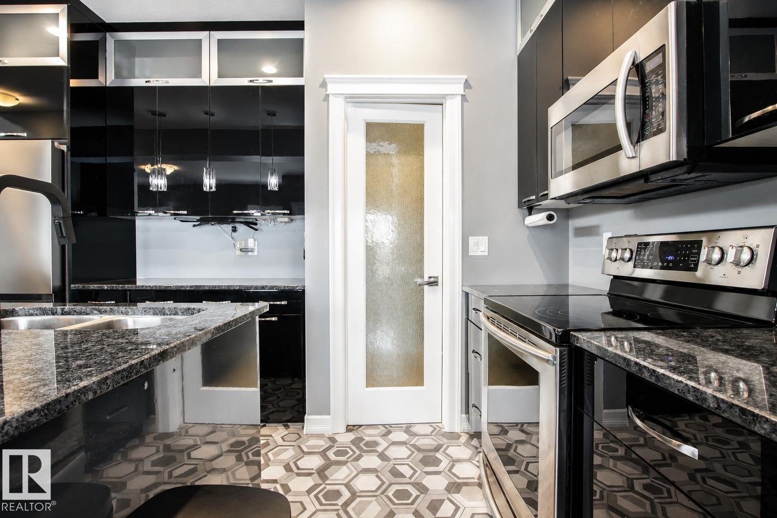 Photo 11 at 3334 Hilton Crescent NW, The Hamptons, Edmonton