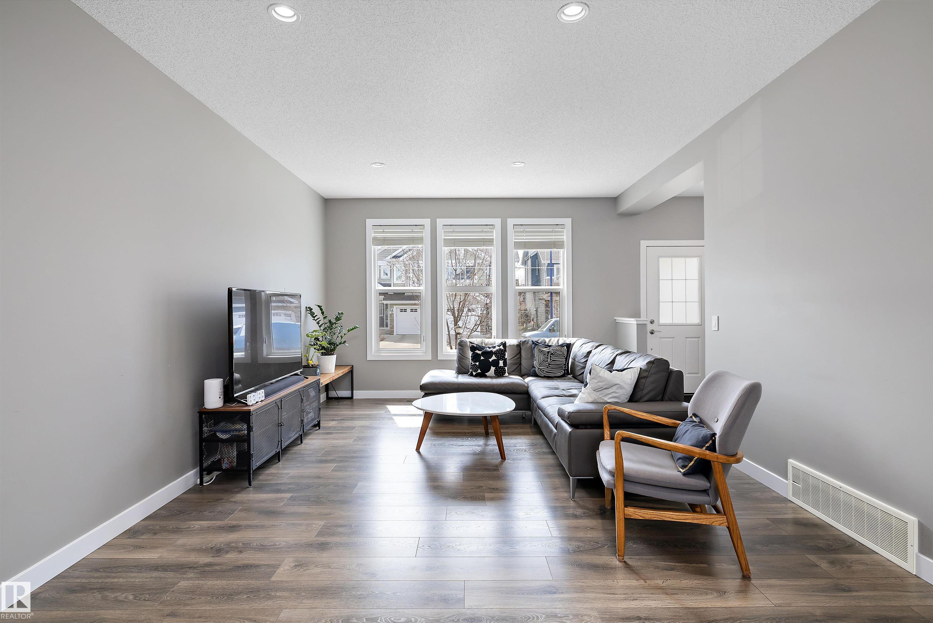 Photo 7 at 8412 24 Avenue SW, Summerside, Edmonton