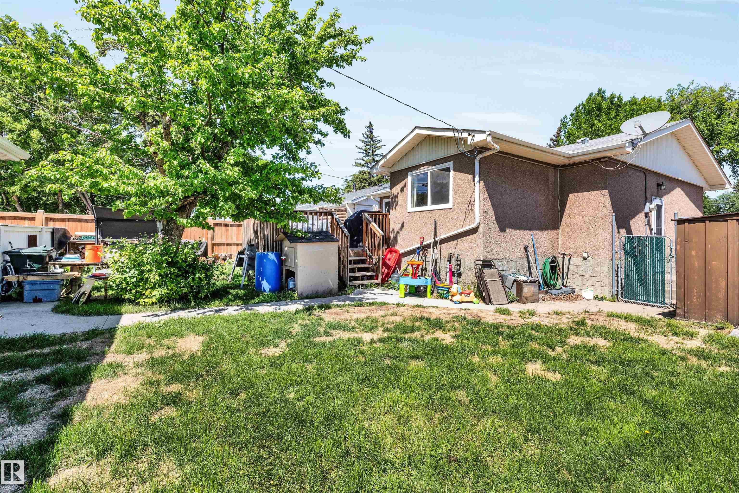 Photo 10 at 3619 110 Avenue NW, Beverly Heights, Edmonton