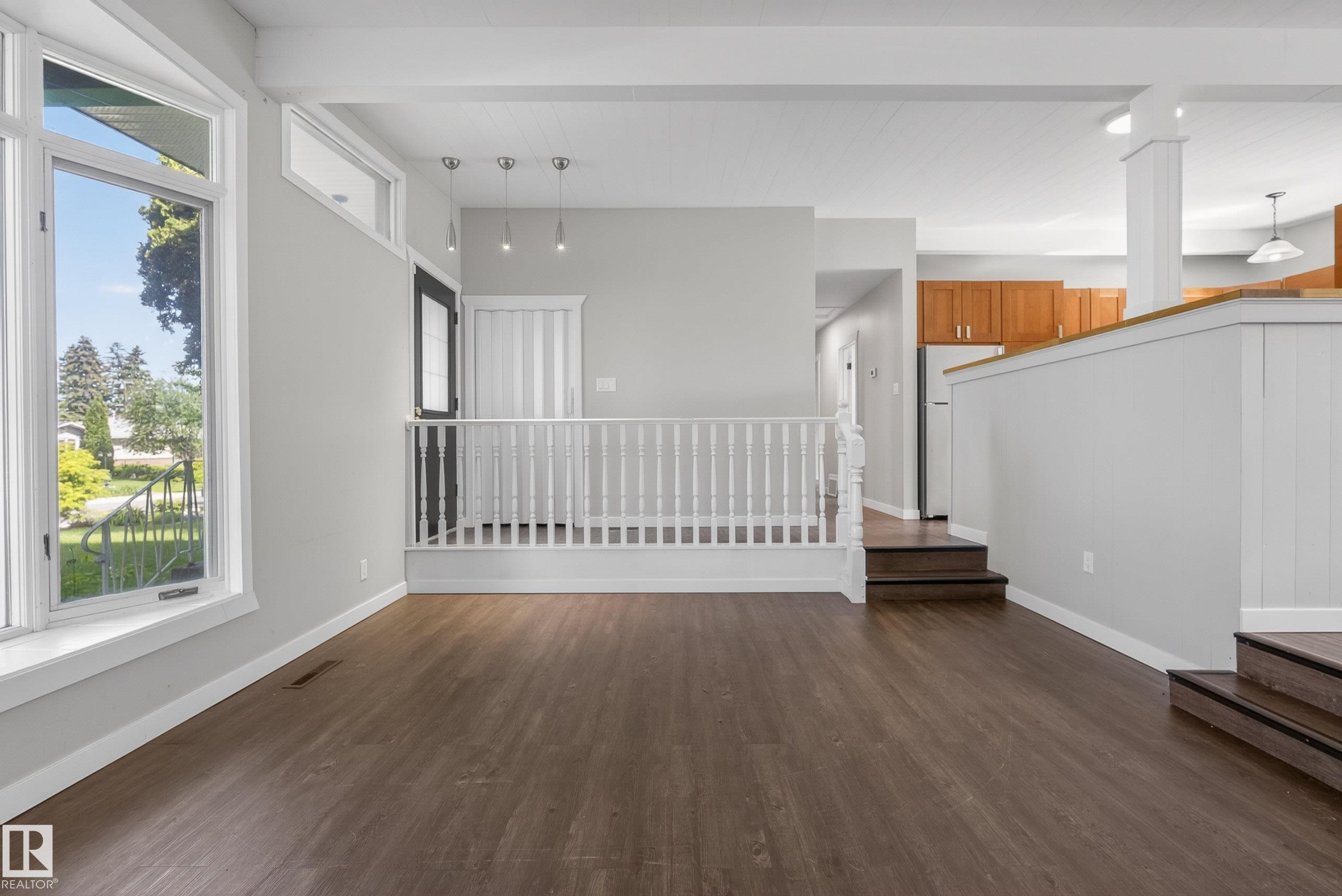 Photo 11 at 9043 52 Street NW, Ottewell, Edmonton