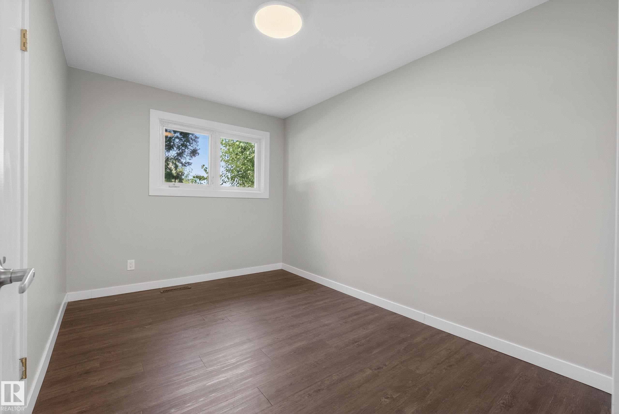 Photo 18 at 9043 52 Street NW, Ottewell, Edmonton