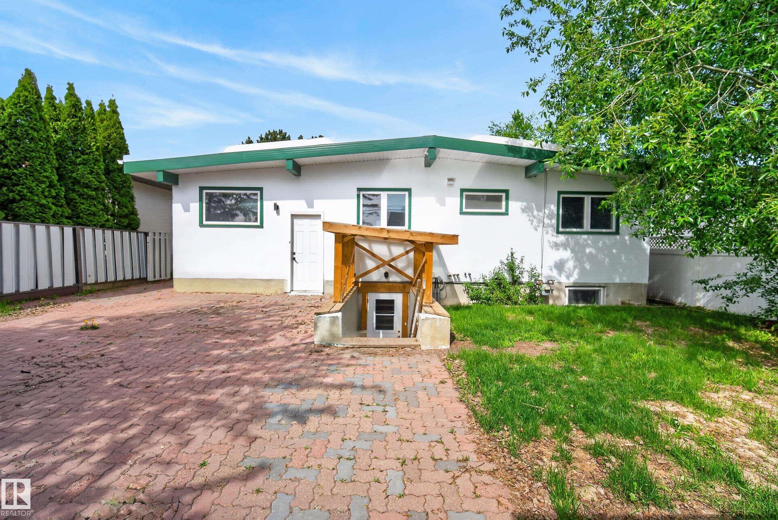 Photo 21 at 9043 52 Street NW, Ottewell, Edmonton