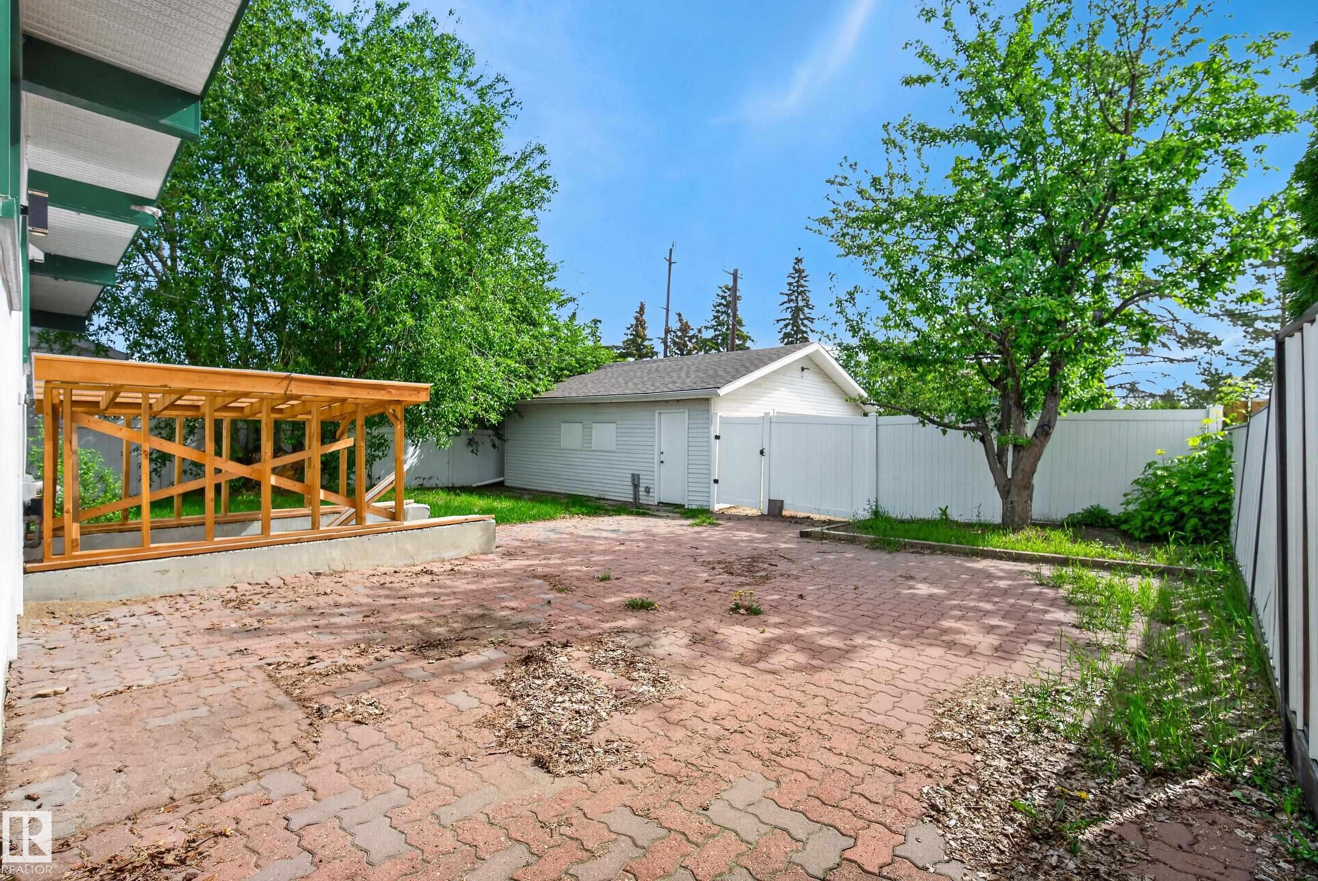 Photo 42 at 9043 52 Street NW, Ottewell, Edmonton