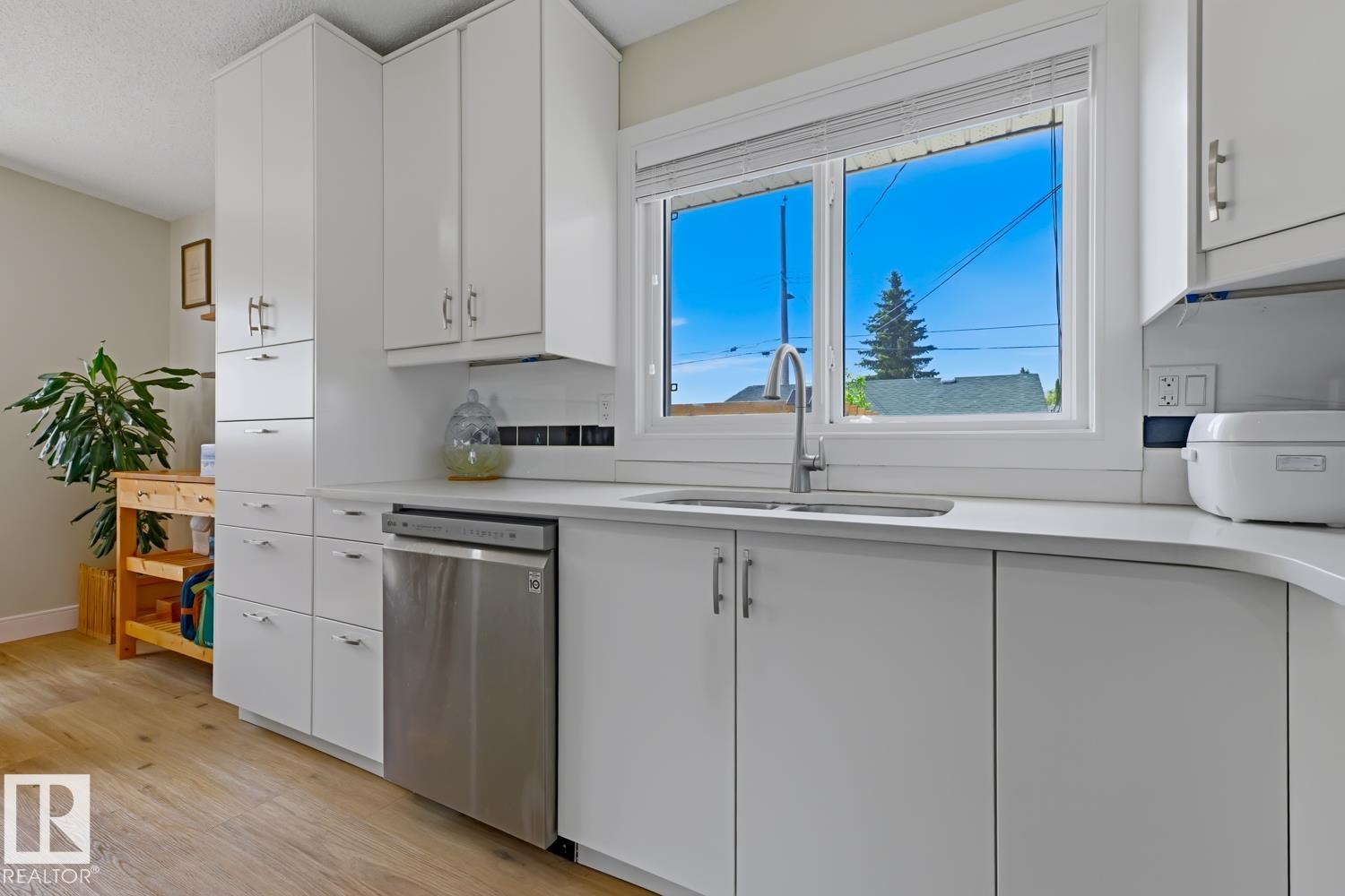 Photo 18 at 7807 132 Avenue NW, Balwin, Edmonton