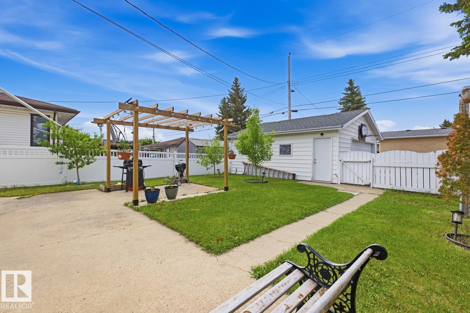 Photo 39 at 7807 132 Avenue NW, Balwin, Edmonton