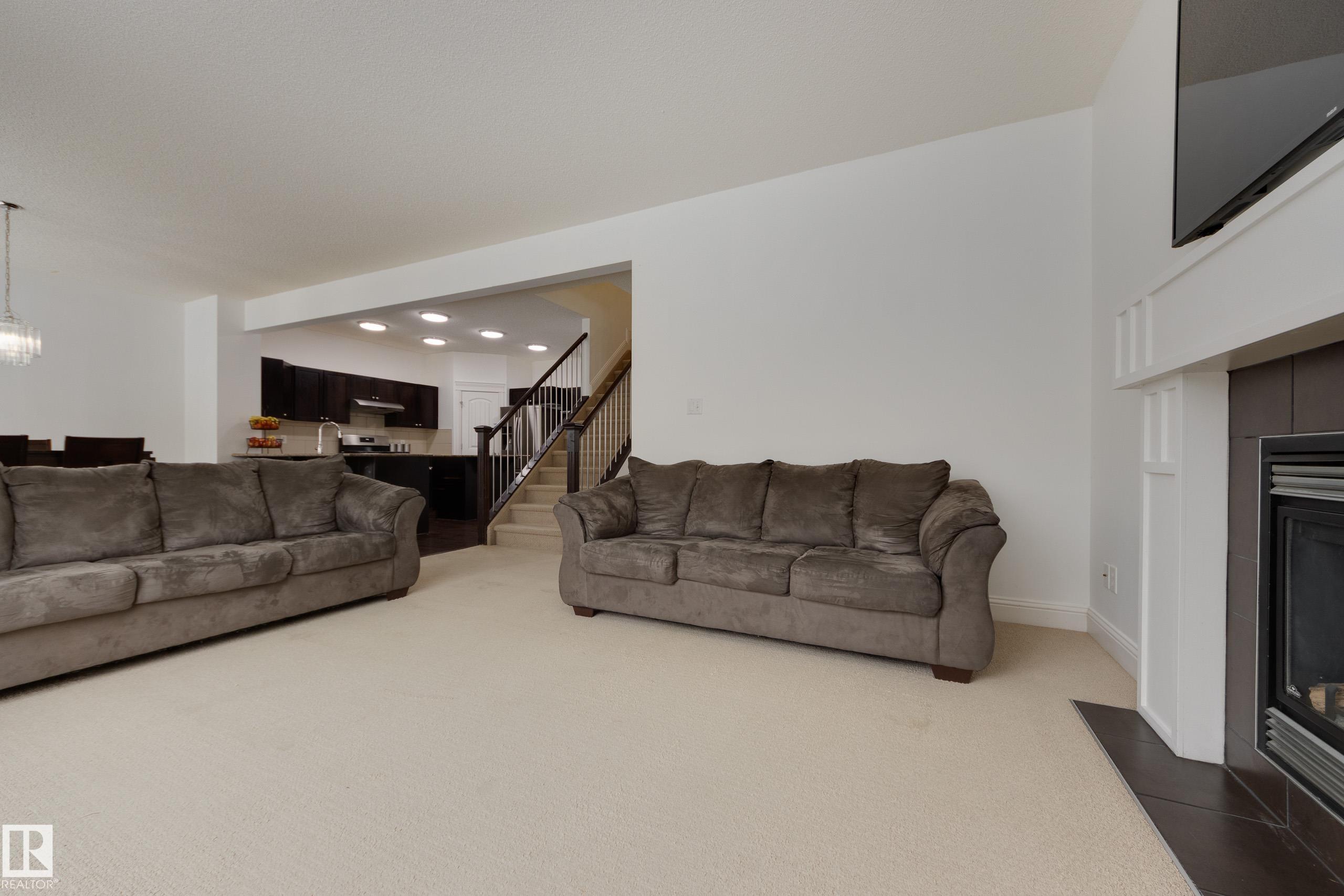 Photo 10 at 6131 10 Avenue SW, Walker, Edmonton