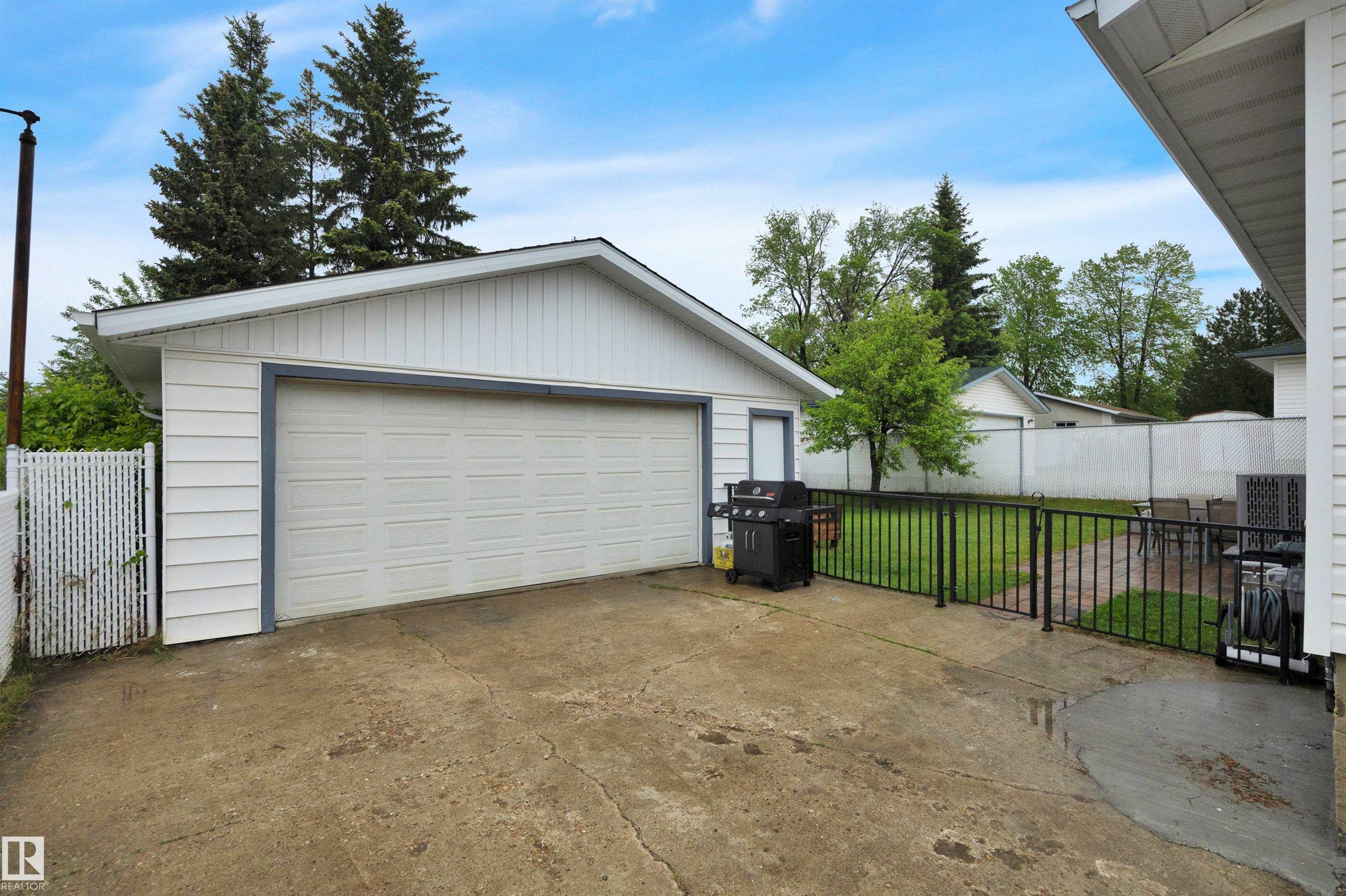 Photo 27 at 76 Merrywood Crescent, Mills Haven, Sherwood Park