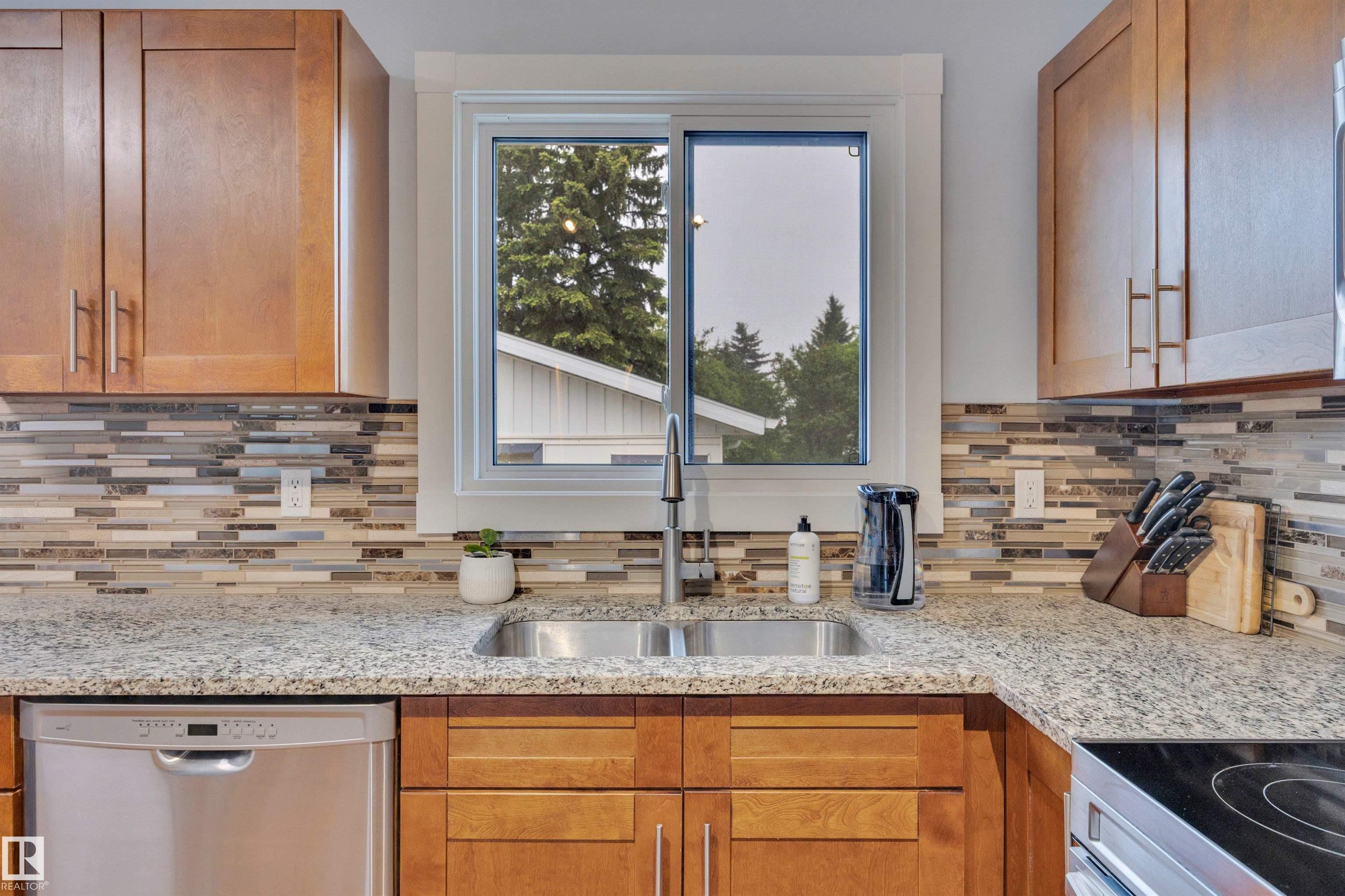Photo 9 at 76 Merrywood Crescent, Mills Haven, Sherwood Park