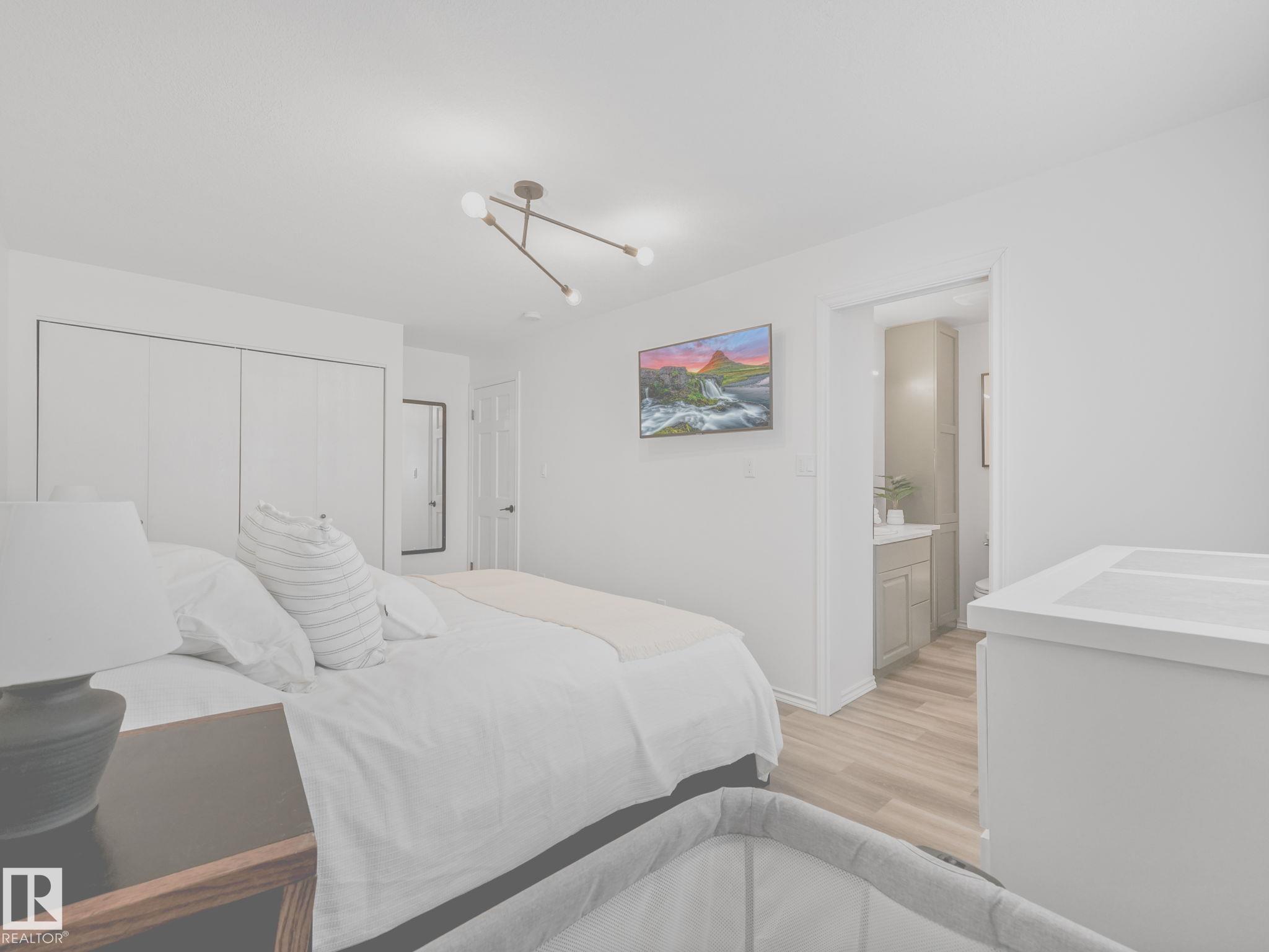 Photo 27 at 3904 35 Avenue NW, Minchau, Edmonton