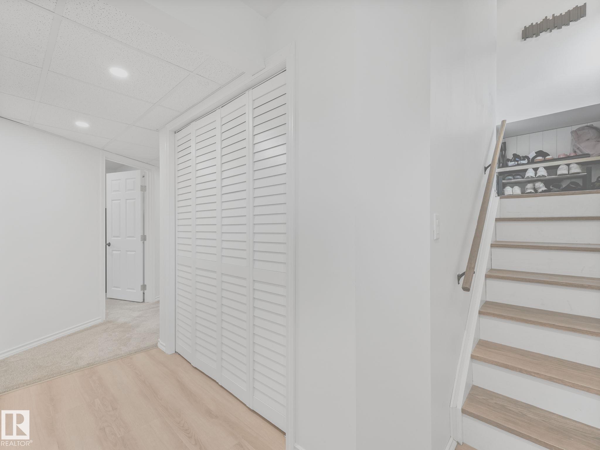 Photo 34 at 3904 35 Avenue NW, Minchau, Edmonton