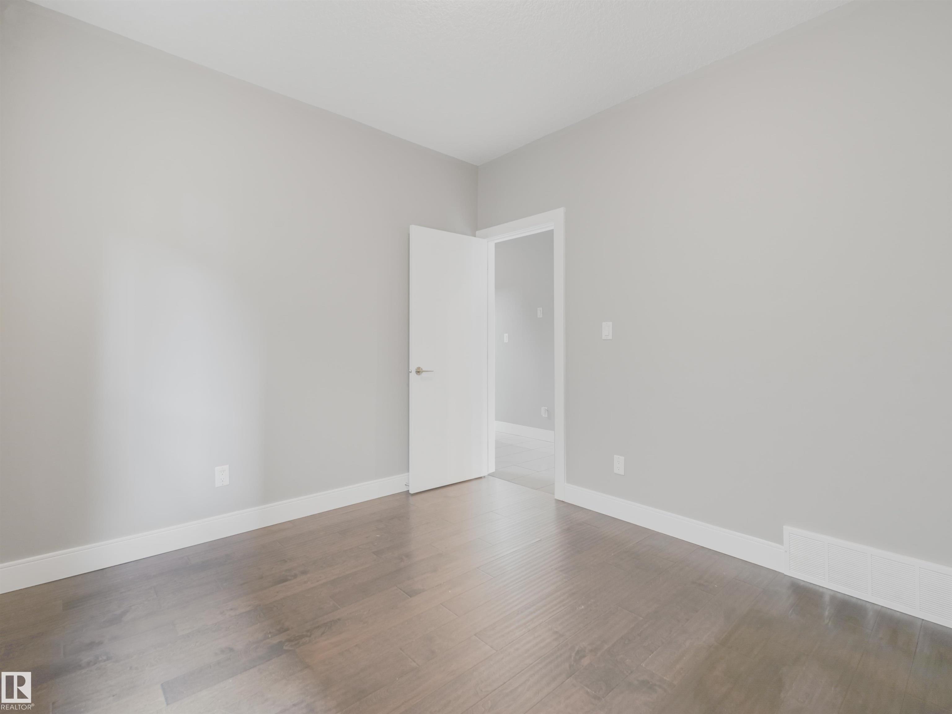 Photo 11 at 1090 Armitage Crescent SW, Ambleside, Edmonton