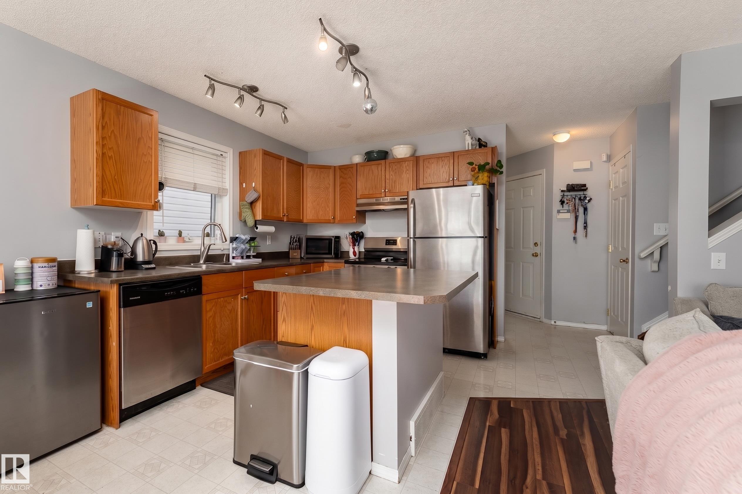 Photo 11 at 2 - 13403 Cumberland Road NW, Hudson, Edmonton
