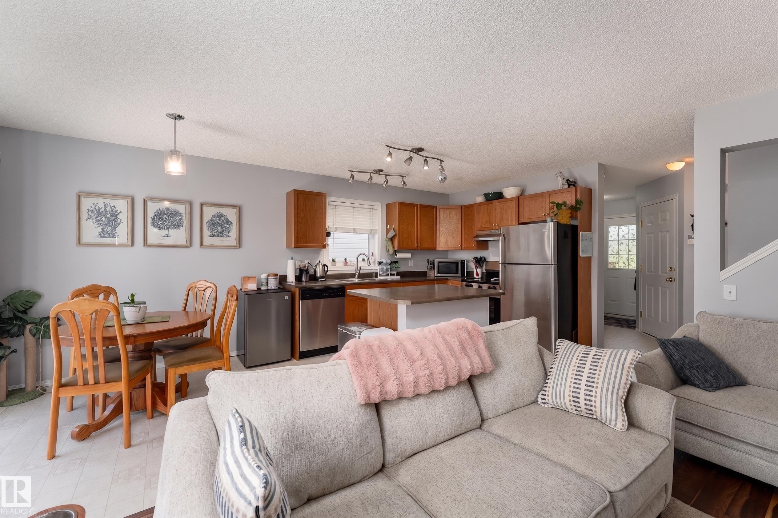 Photo 12 at 2 - 13403 Cumberland Road NW, Hudson, Edmonton