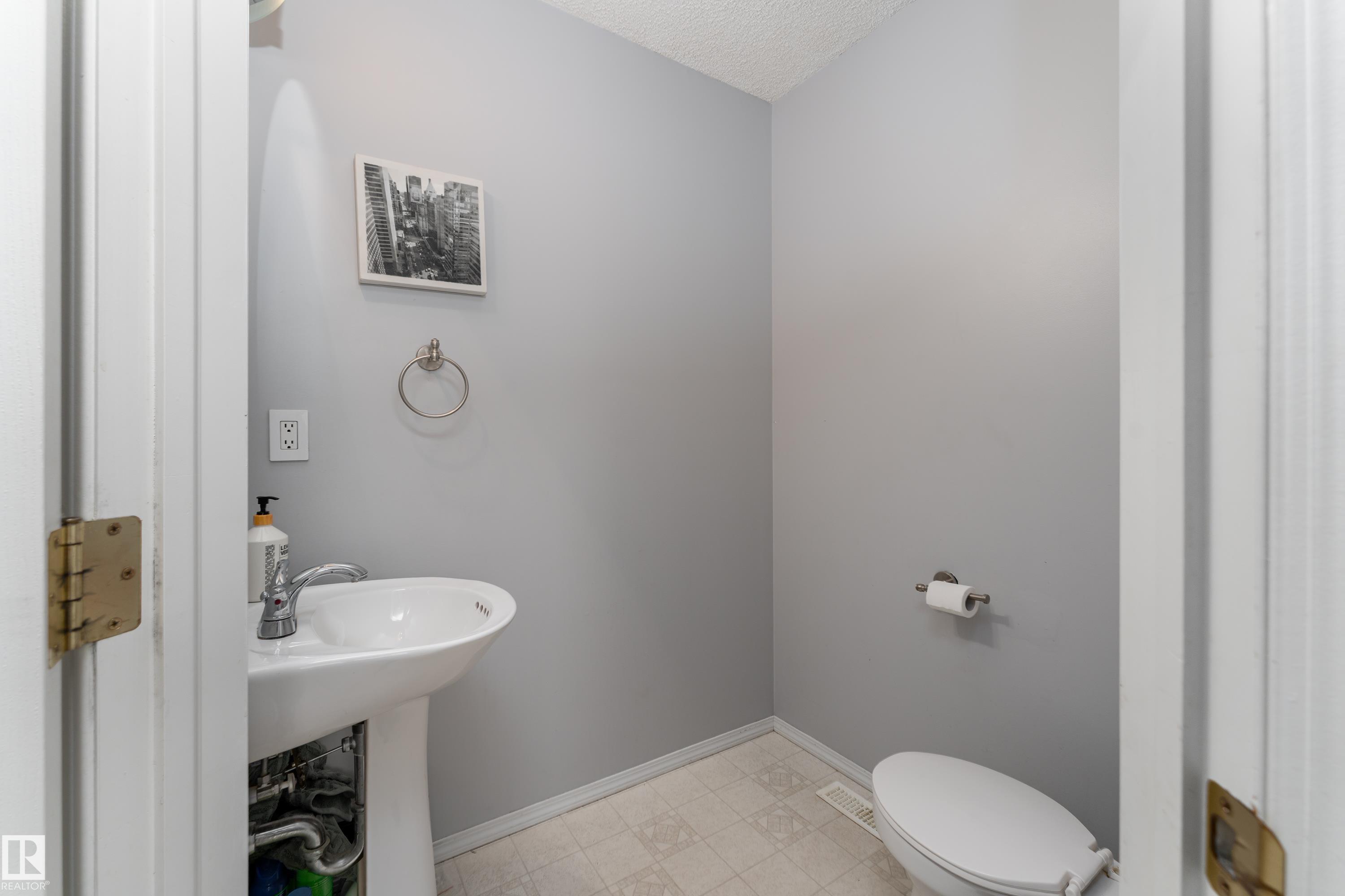Photo 16 at 2 - 13403 Cumberland Road NW, Hudson, Edmonton