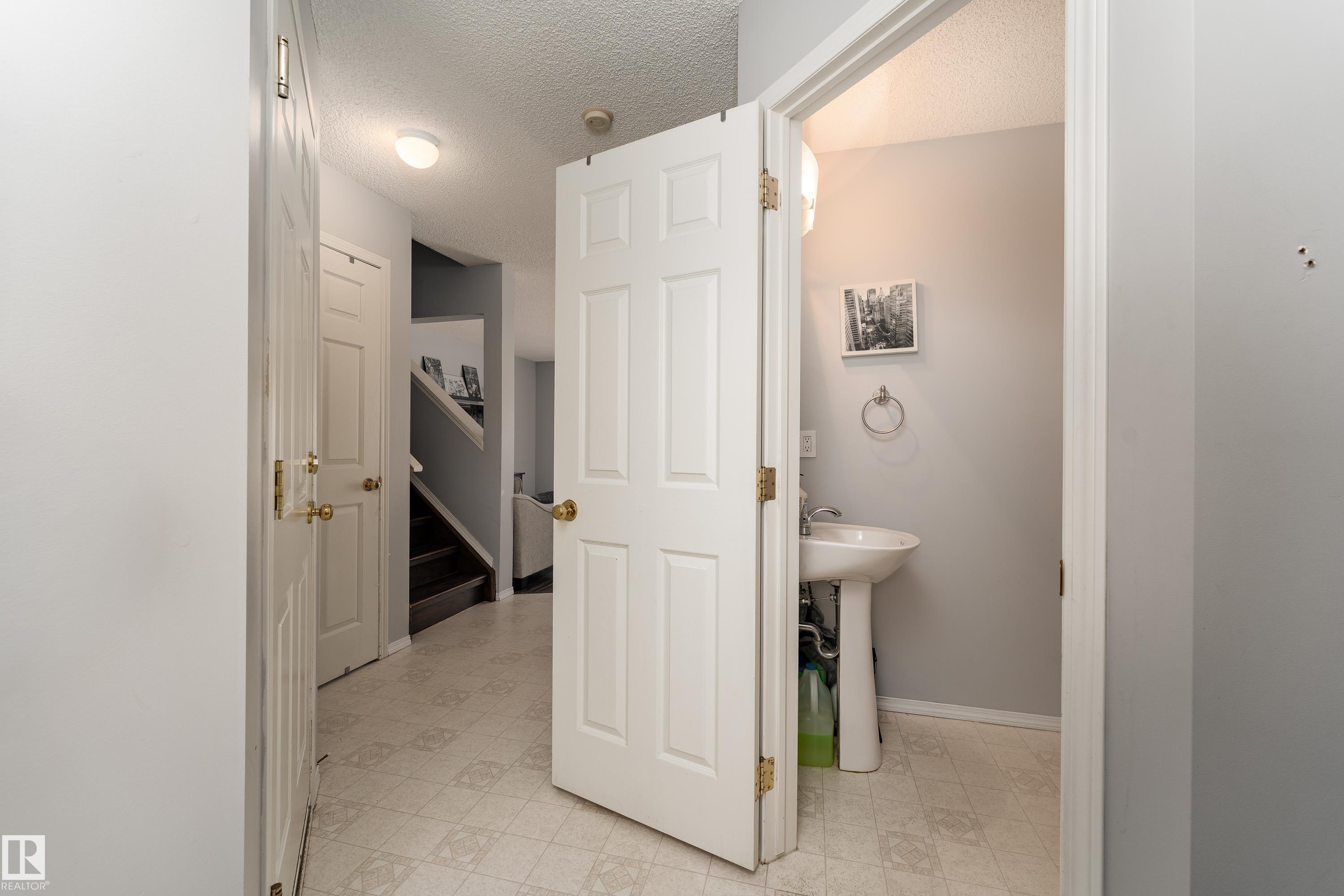 Photo 17 at 2 - 13403 Cumberland Road NW, Hudson, Edmonton