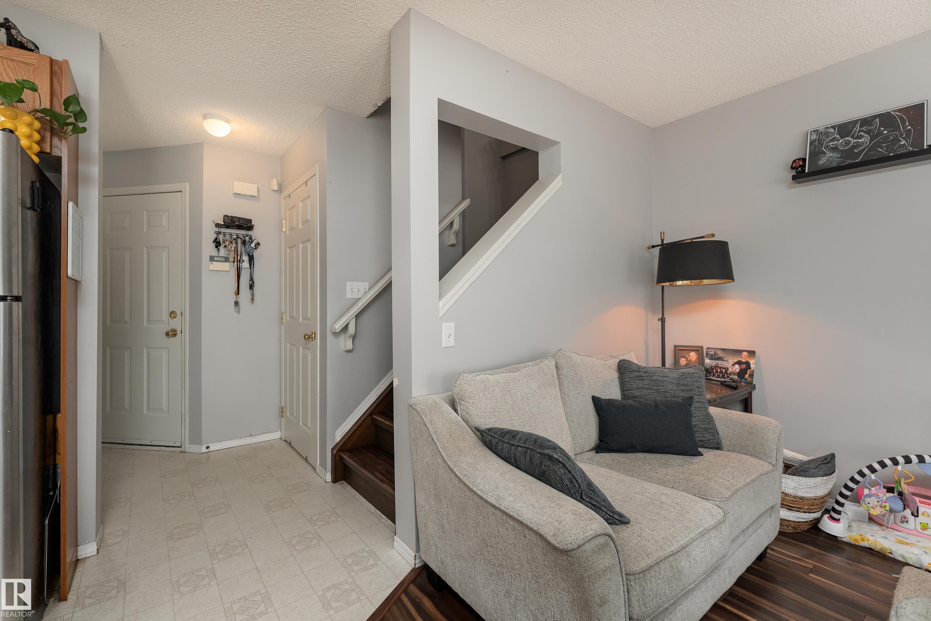 Photo 10 at 2 - 13403 Cumberland Road NW, Hudson, Edmonton