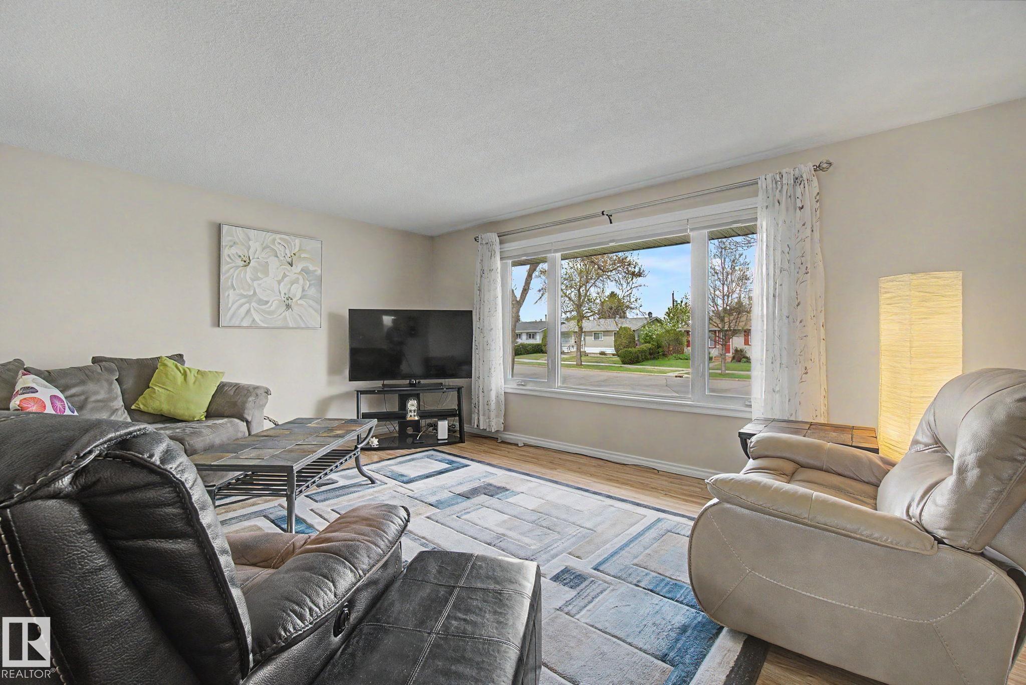 16727 80 Avenue NW, Elmwood, Edmonton