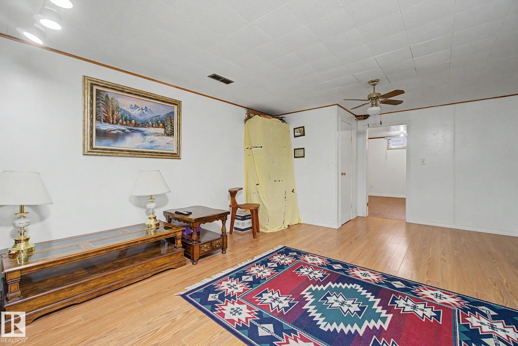 Photo 32 at 16727 80 Avenue NW, Elmwood, Edmonton