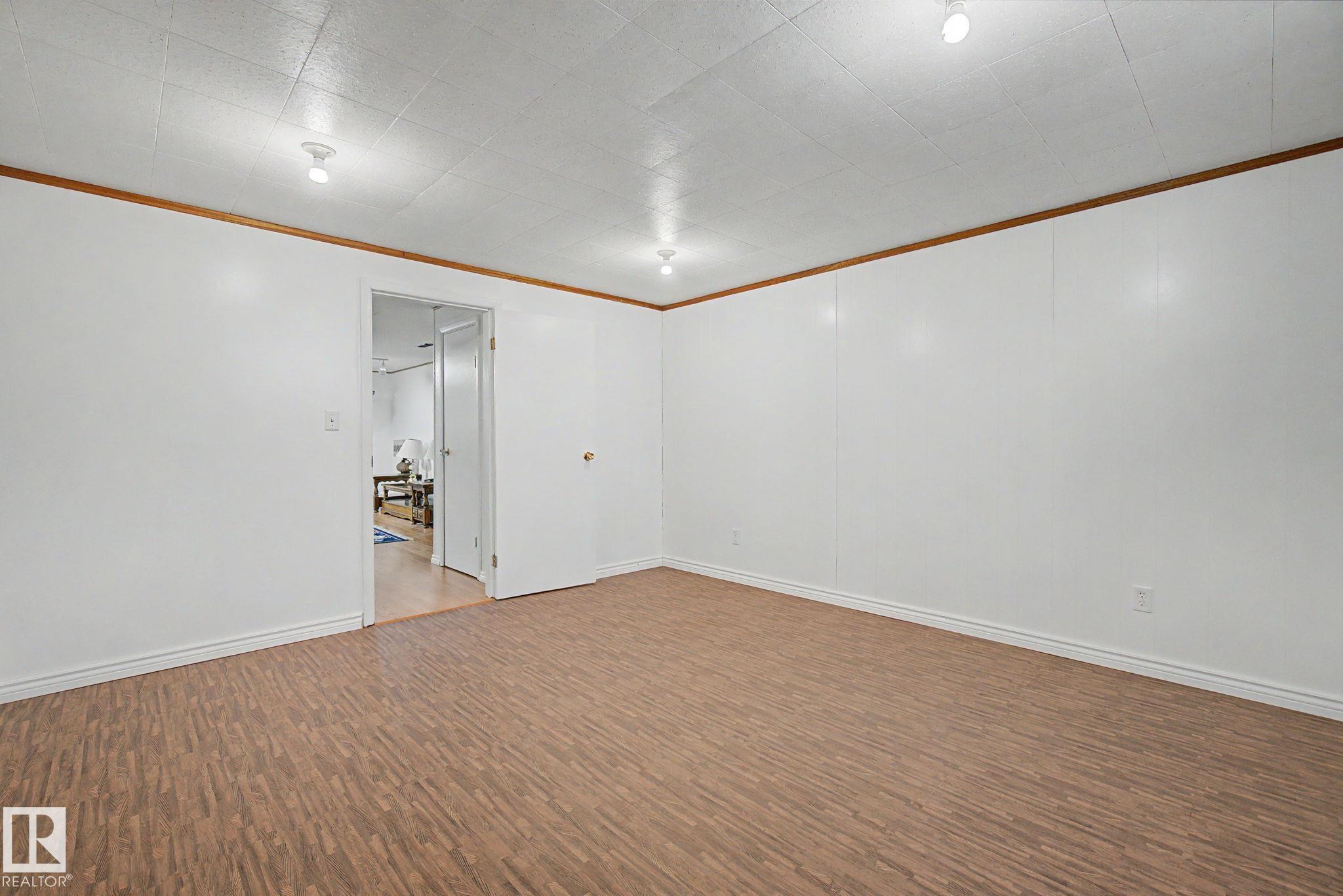 Photo 36 at 16727 80 Avenue NW, Elmwood, Edmonton