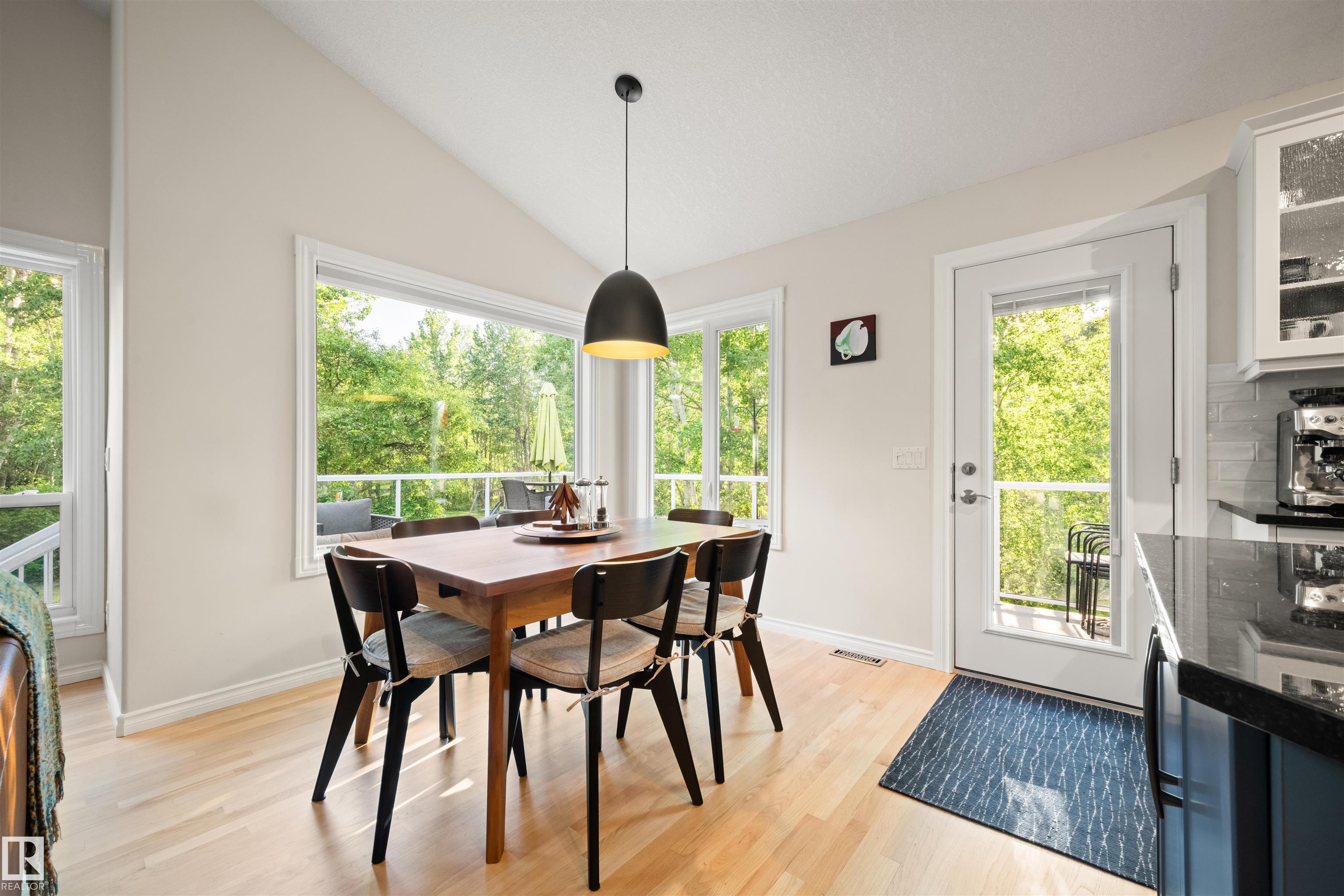 Photo 17 at 19 - 51317 Hghway 60, Spanish Oaks, Rural Parkland County
