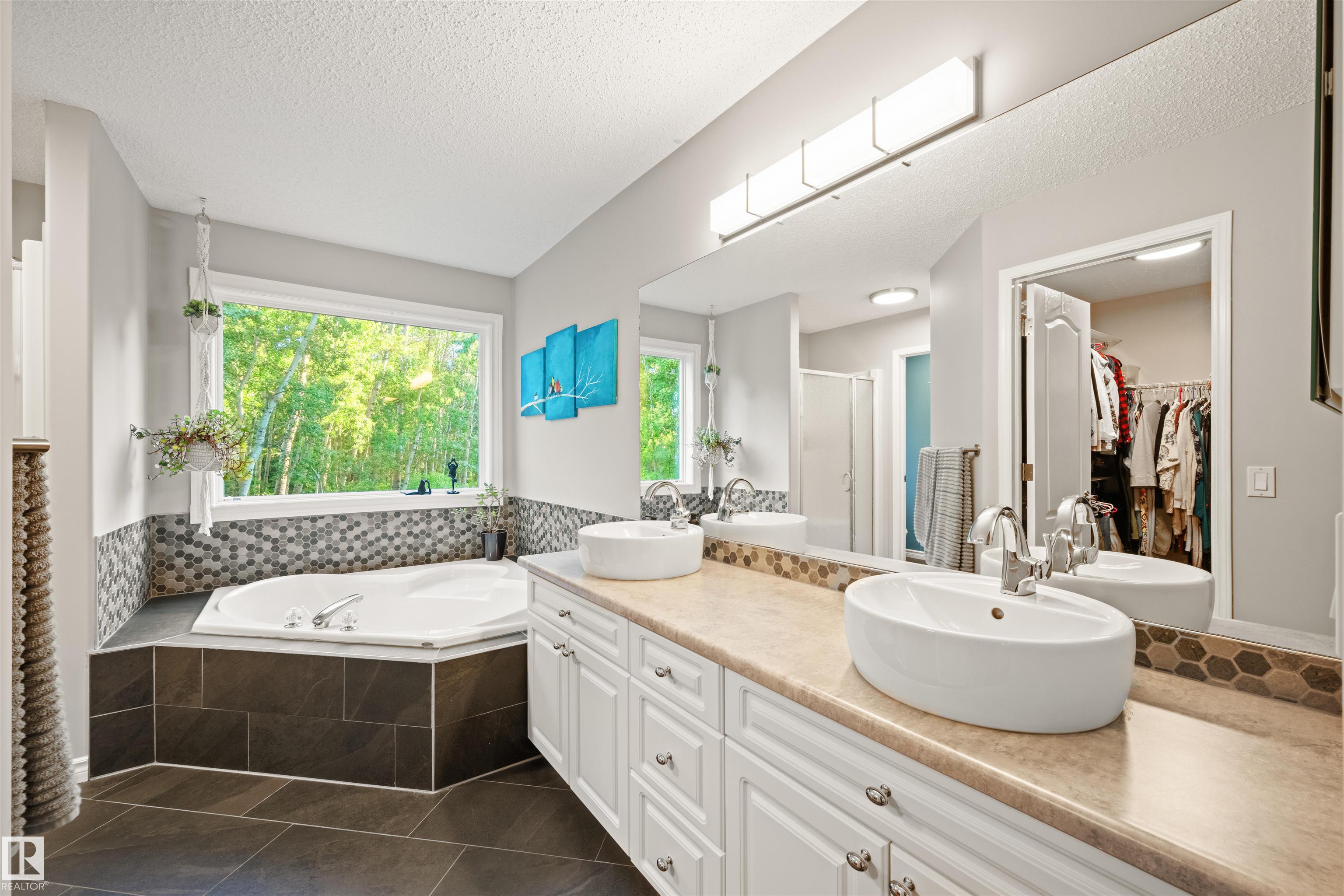 Photo 24 at 19 - 51317 Hghway 60, Spanish Oaks, Rural Parkland County