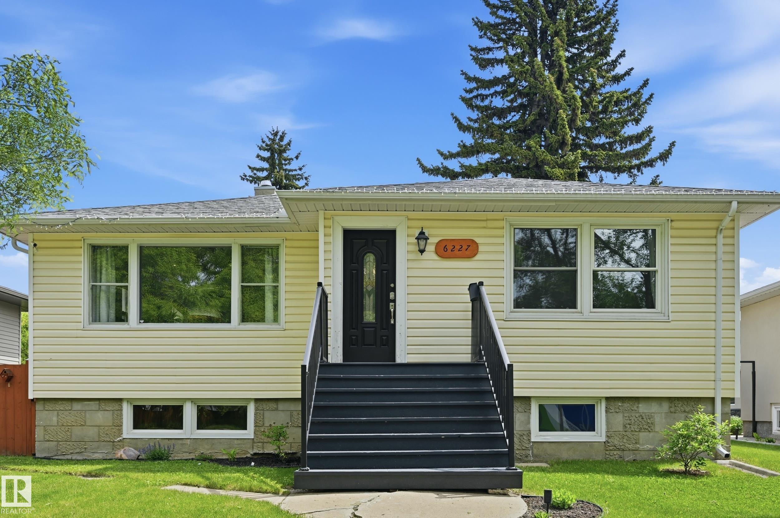 6227 109a Street NW, Parkallen, Edmonton