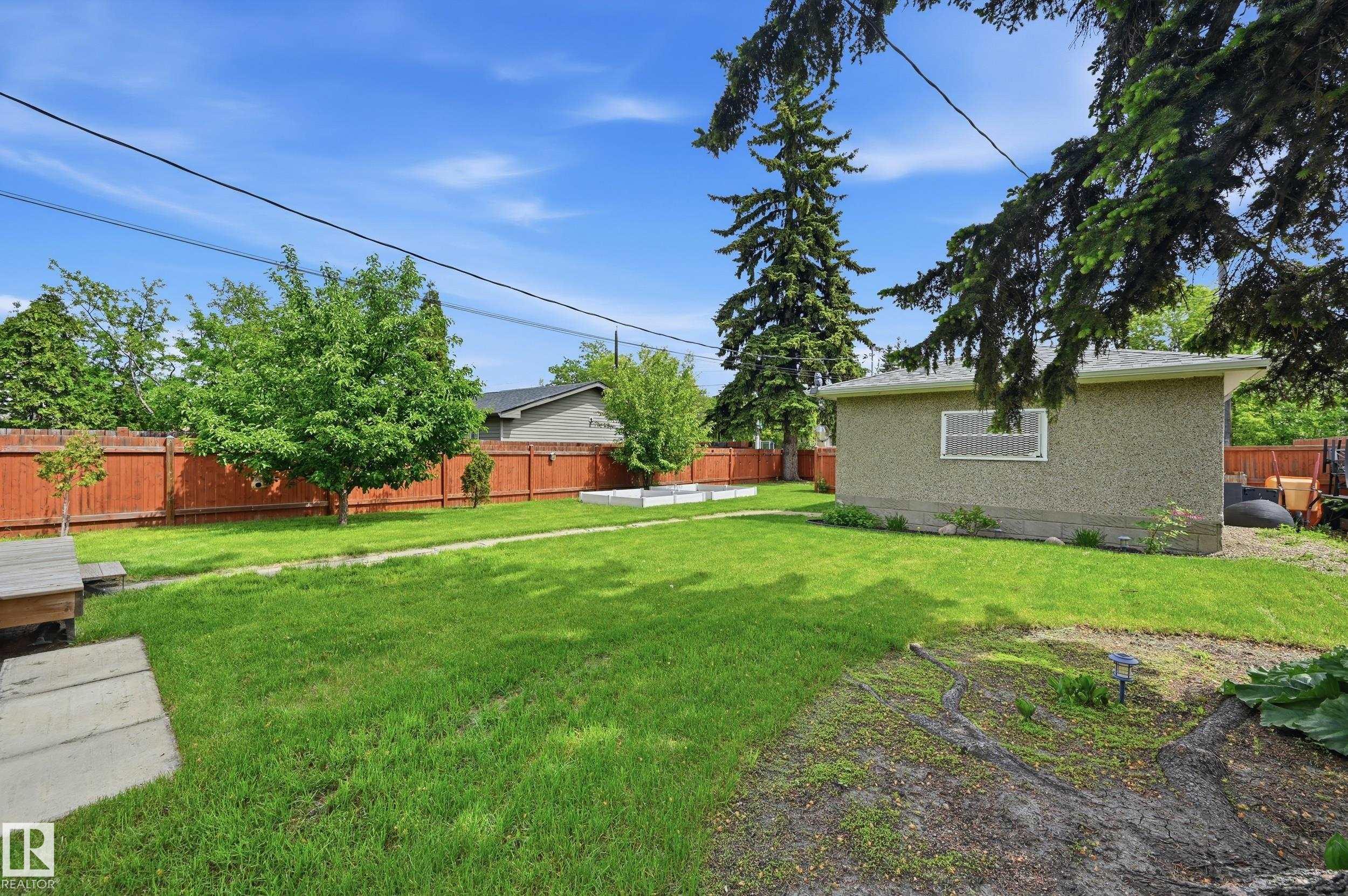 Photo 43 at 6227 109a Street NW, Parkallen, Edmonton