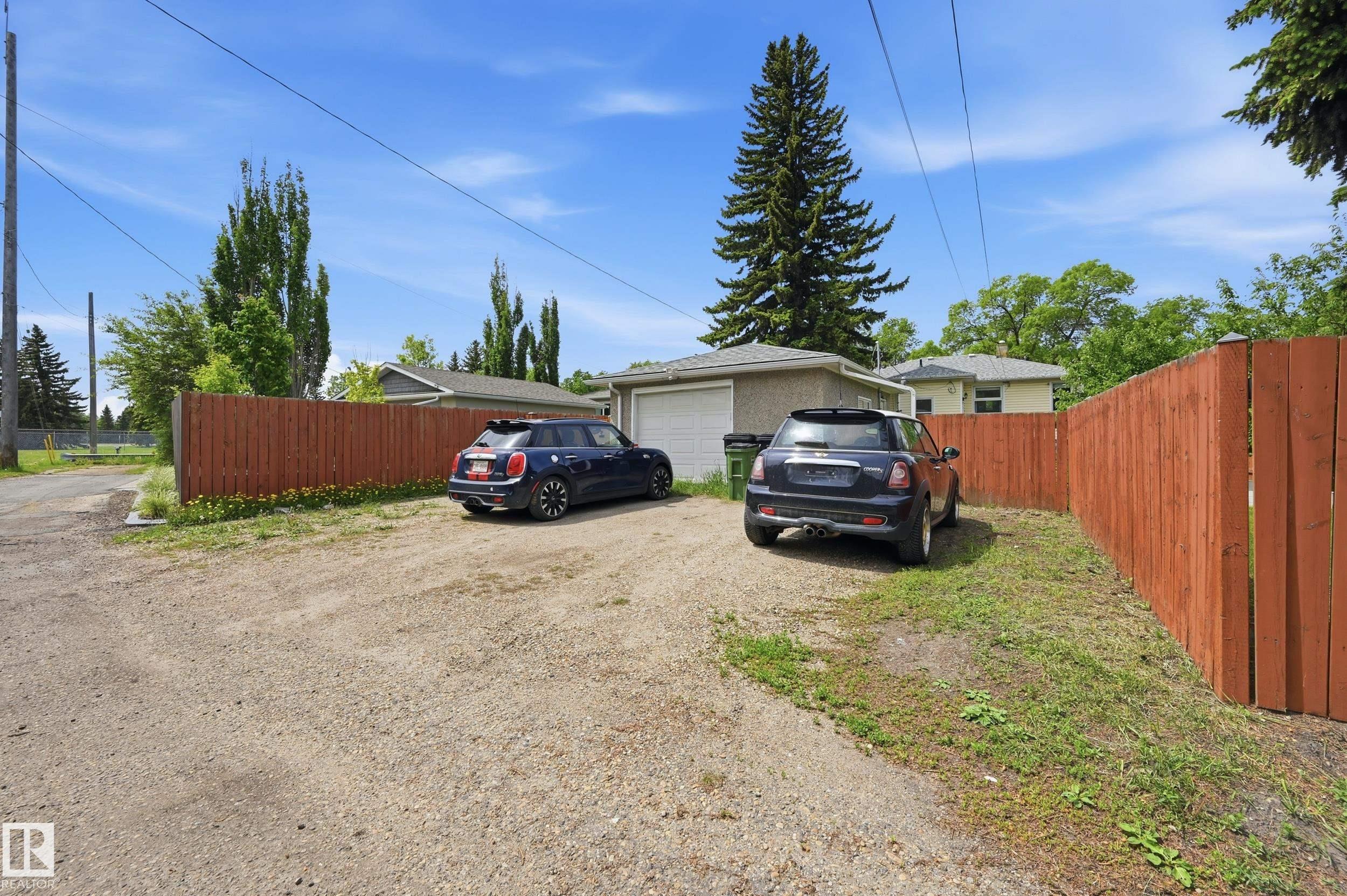 Photo 46 at 6227 109a Street NW, Parkallen, Edmonton
