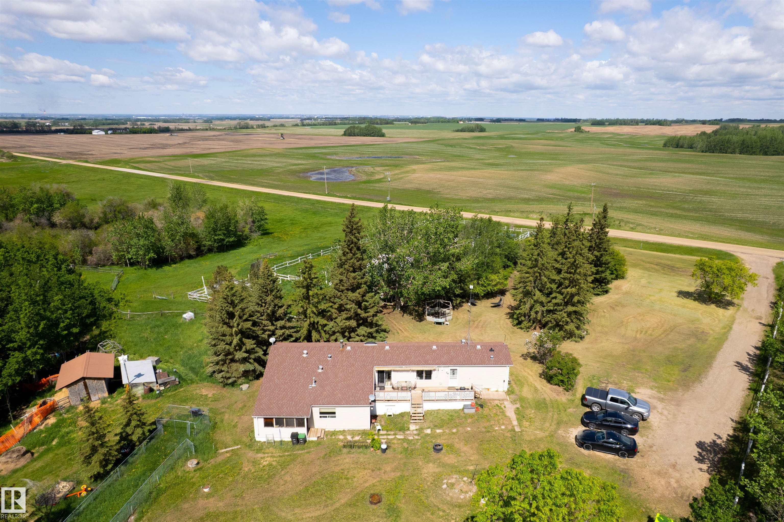 Photo 8 at 20519 Twp Road 550, None, Rural Strathcona County