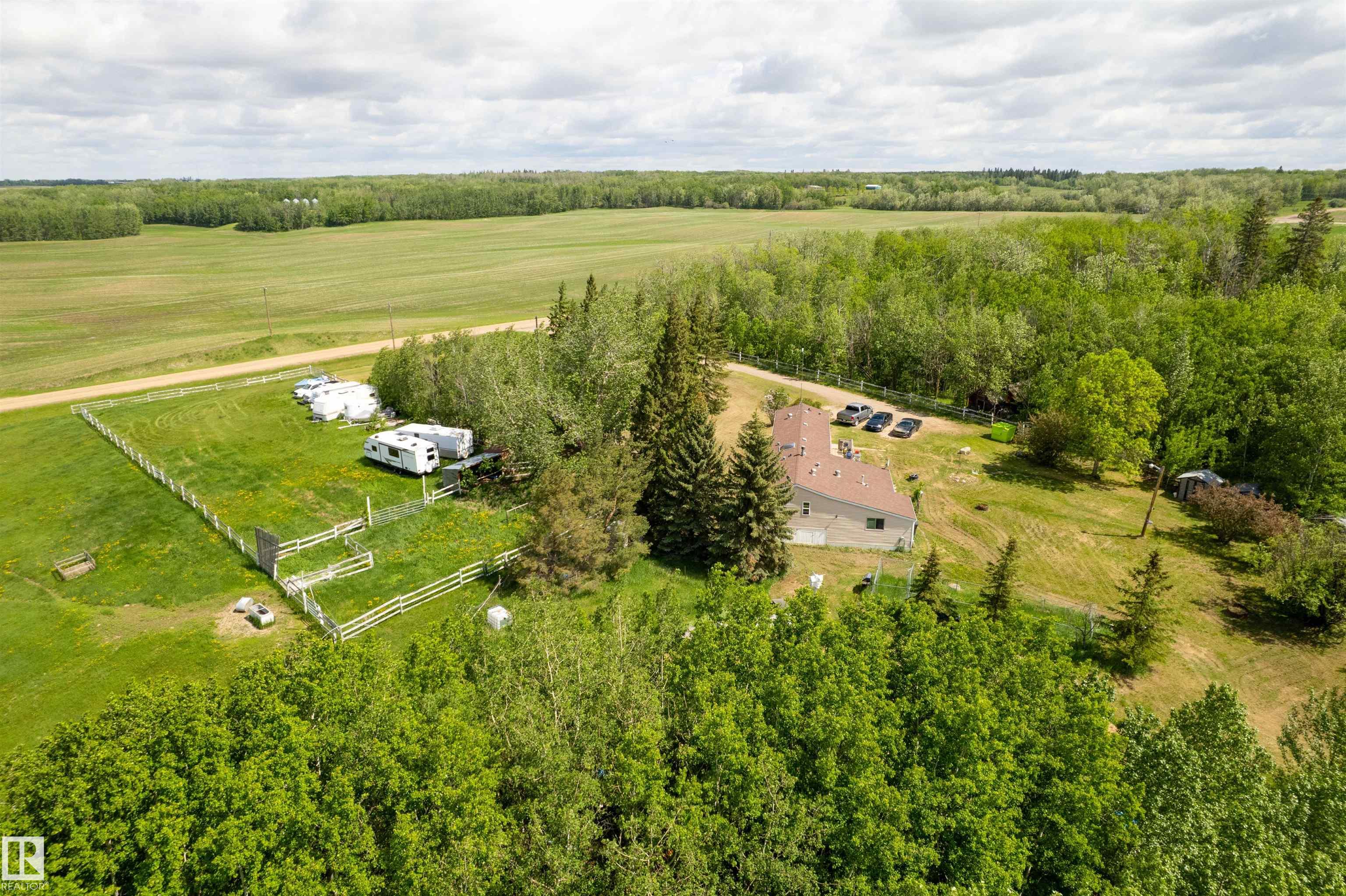 Photo 10 at 20519 Twp Road 550, None, Rural Strathcona County