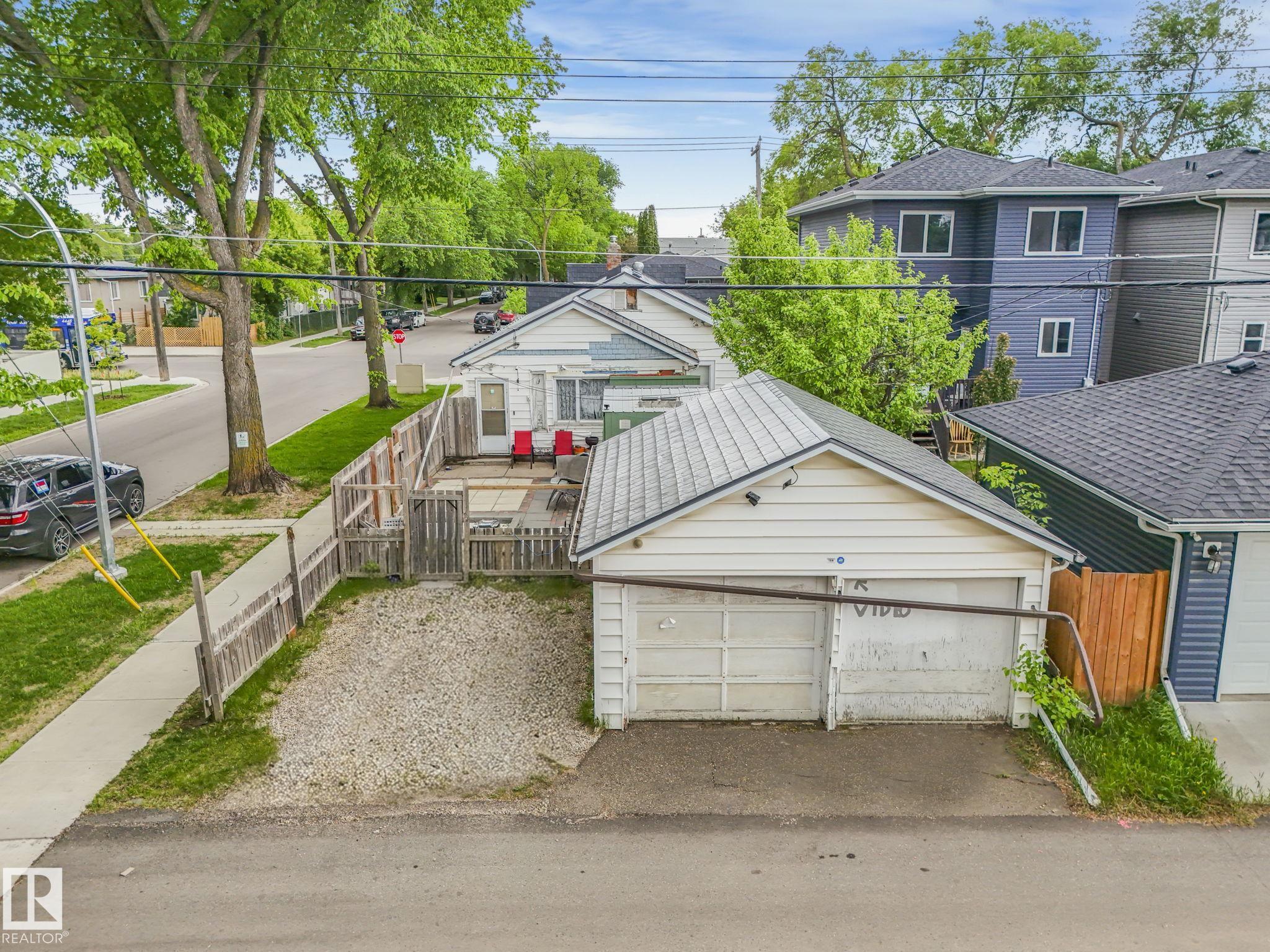 Photo 32 at 11702 129 Avenue NW, Calder, Edmonton