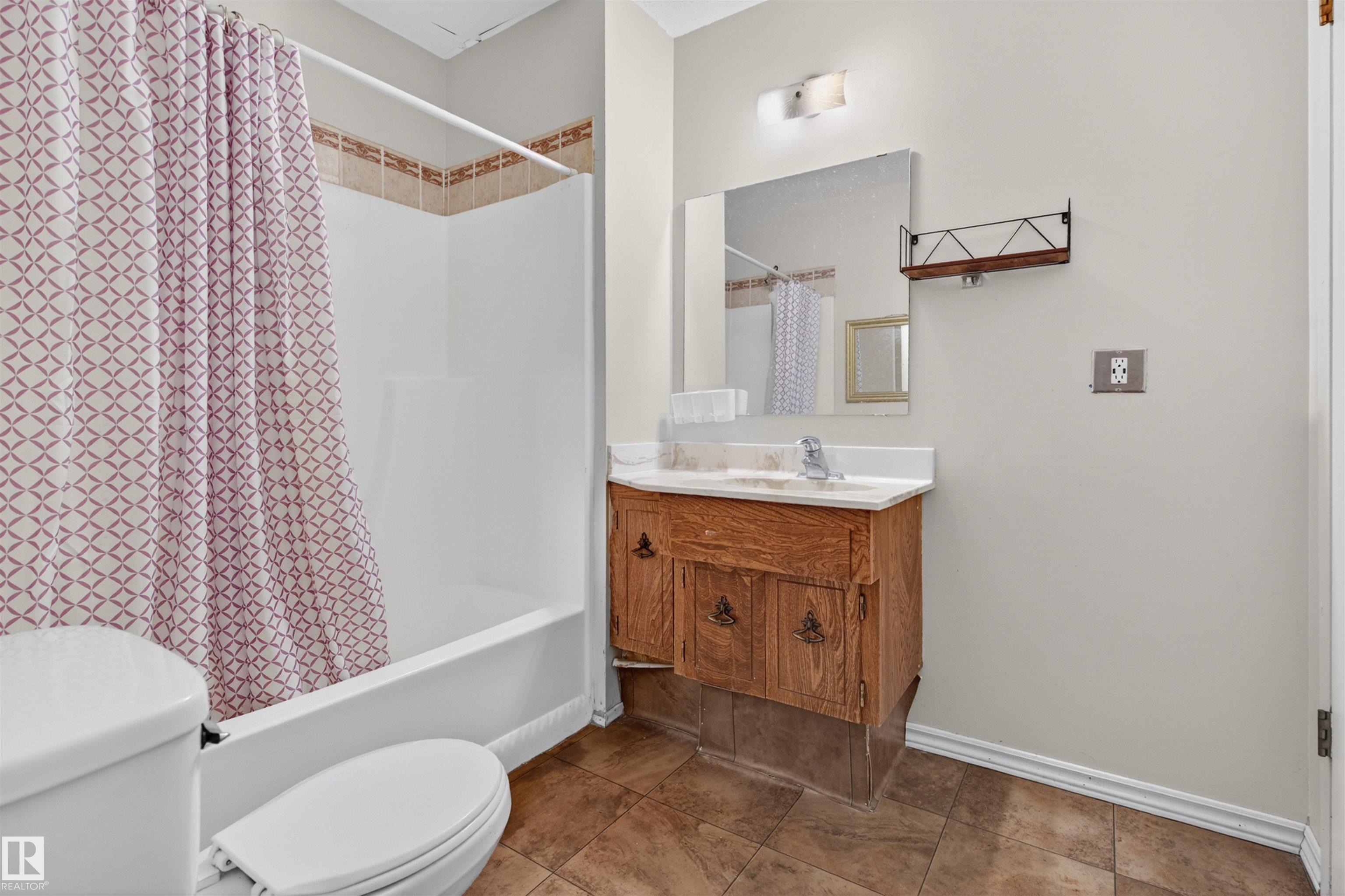 Photo 17 at 1 - 4275 76 Street NW, Michaels Park, Edmonton