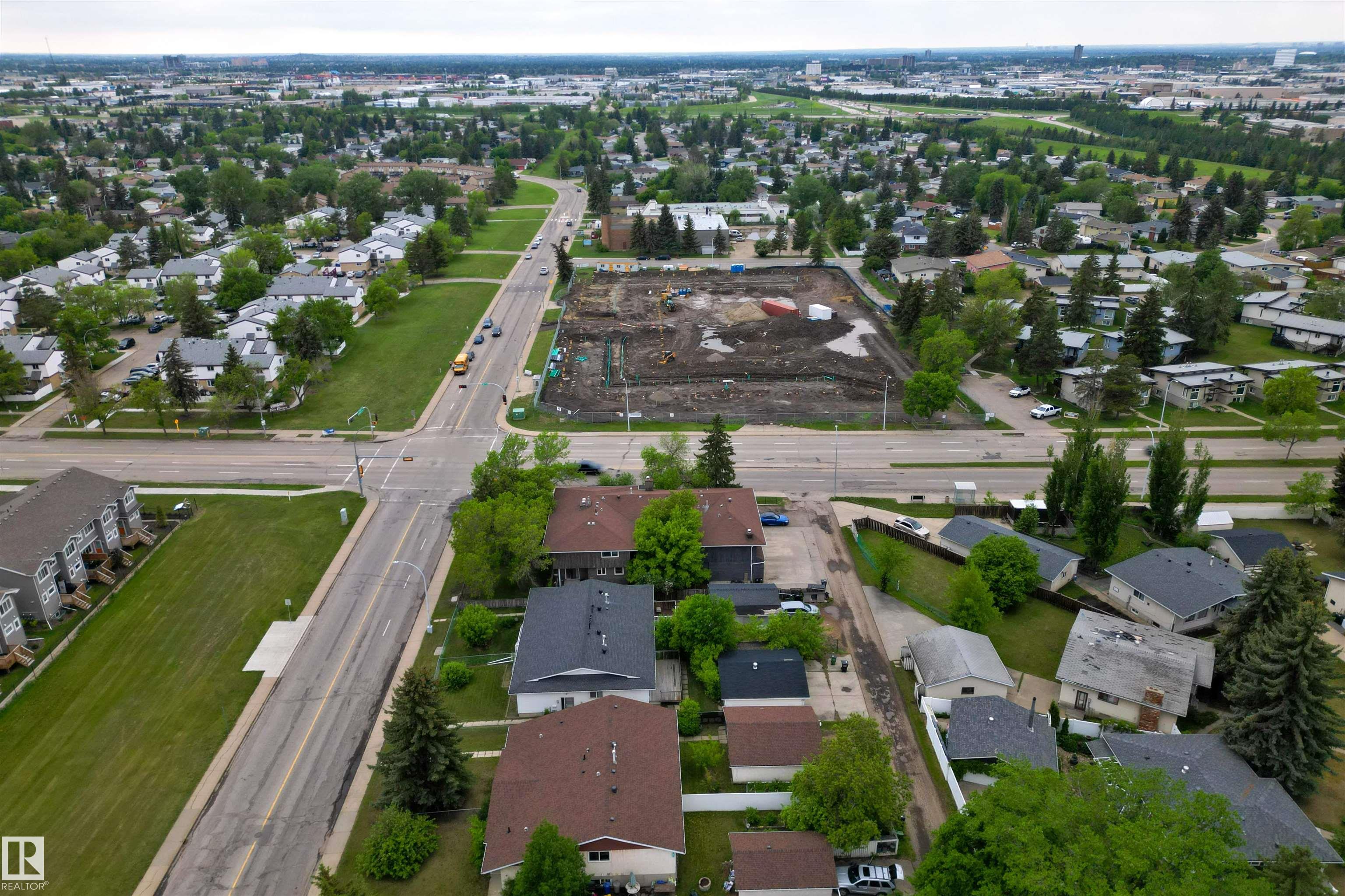 Photo 28 at 1 - 4275 76 Street NW, Michaels Park, Edmonton