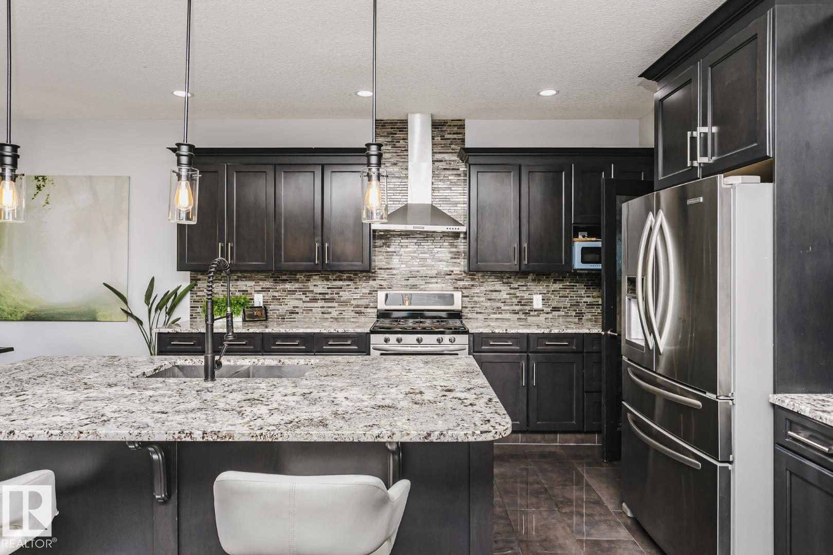 Photo 9 at 5414 64 Street, Eaglemont Heights, Beaumont