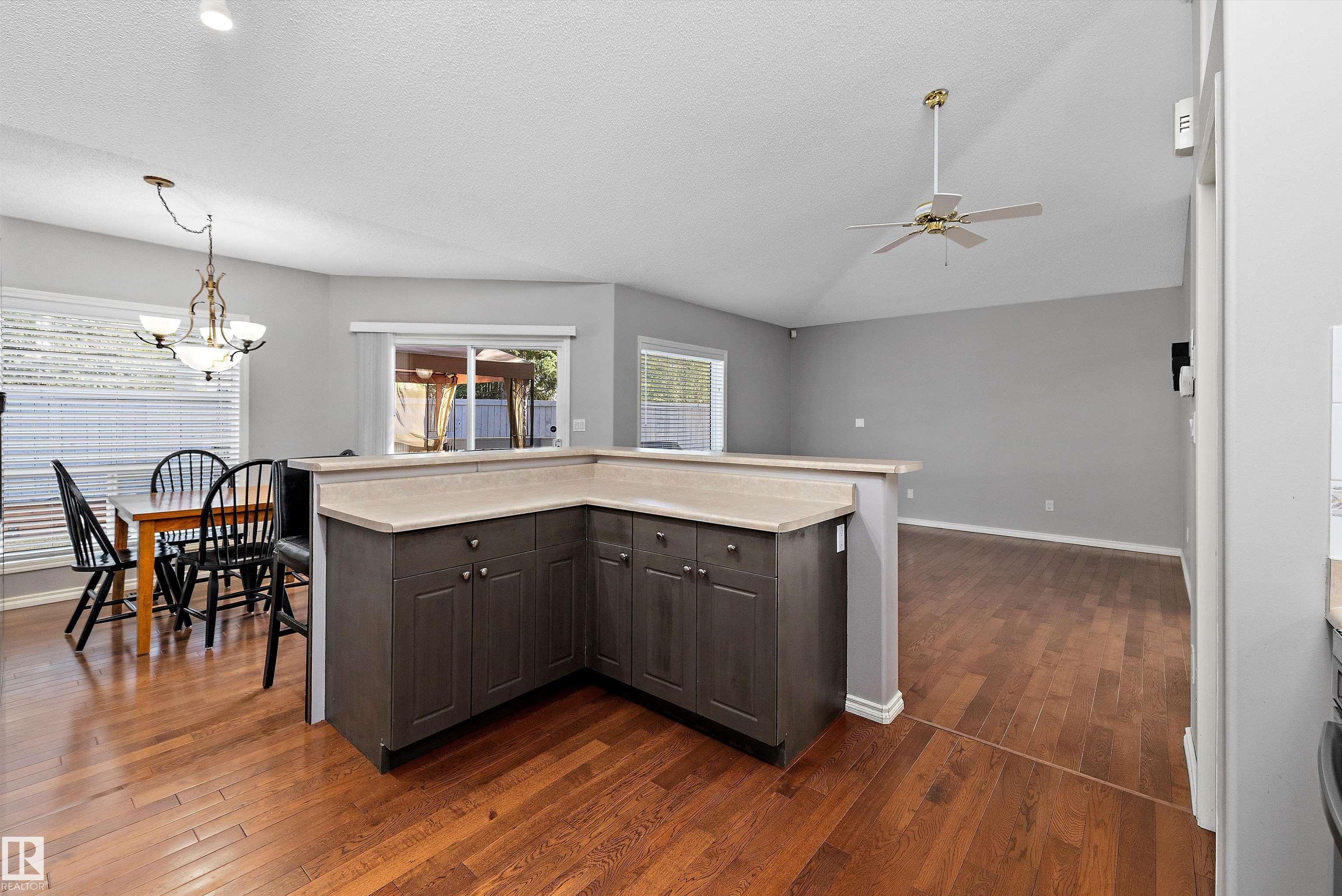 Photo 15 at 123 - 215 Blackburn Drive SW, Blackburne, Edmonton